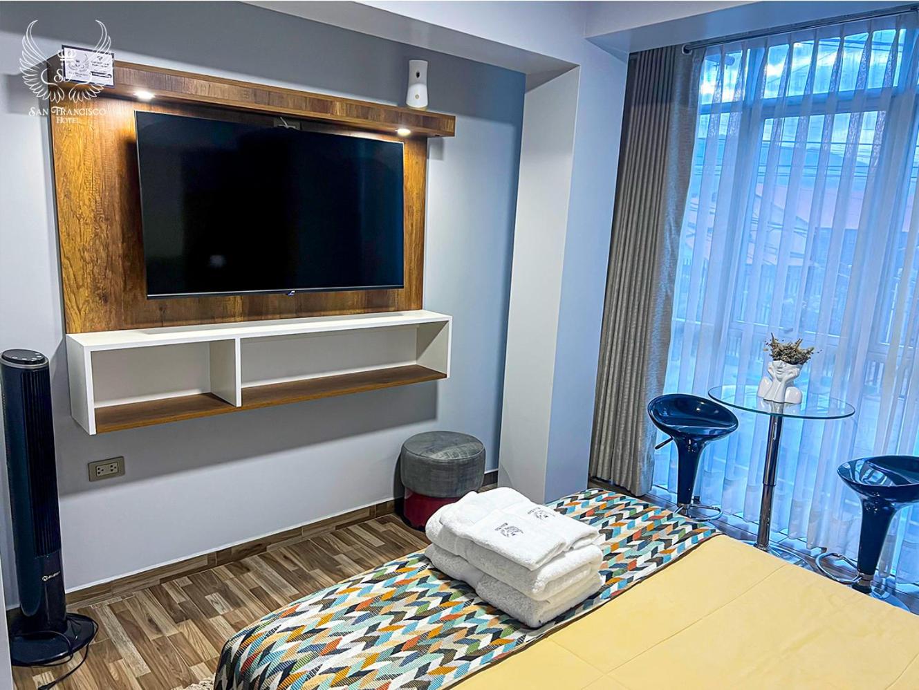 Deluxe Family Room photo 2