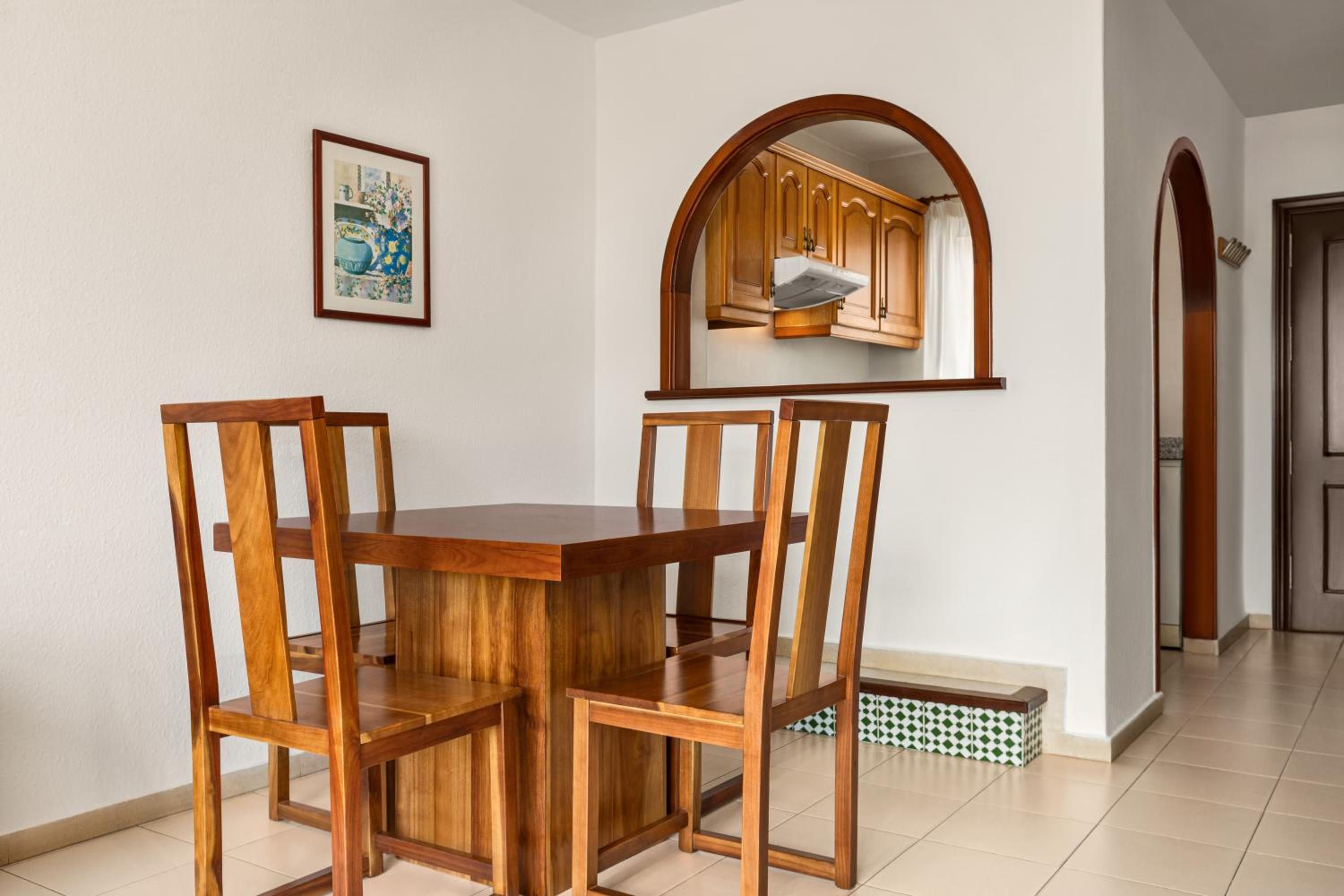 Classic Two Bedroom Apartment With Sea View