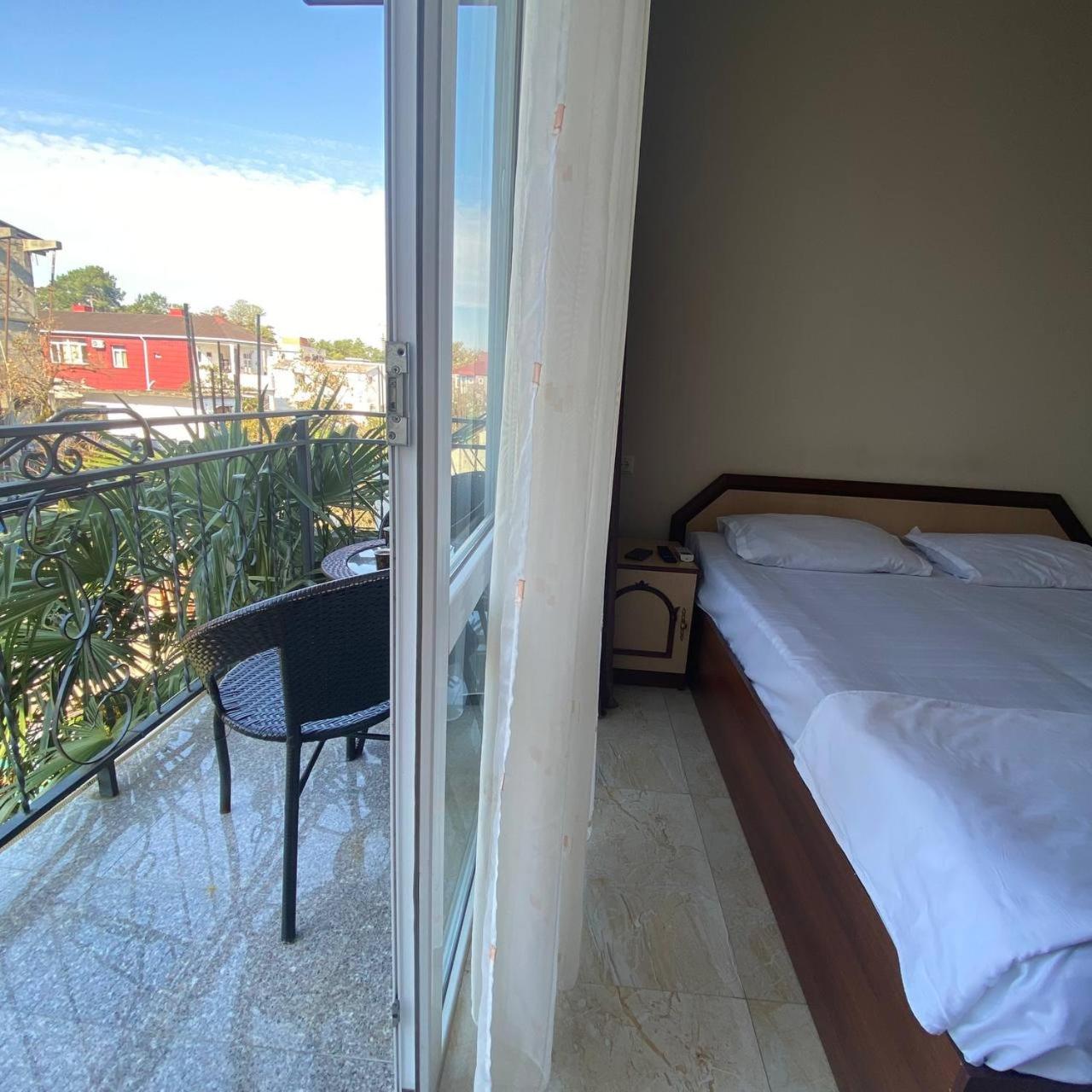 Deluxe Double Room with Balcony photo 3