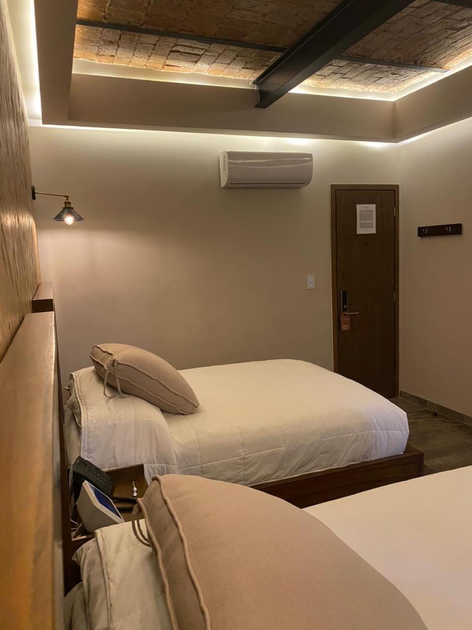 Double Room - Photo 7