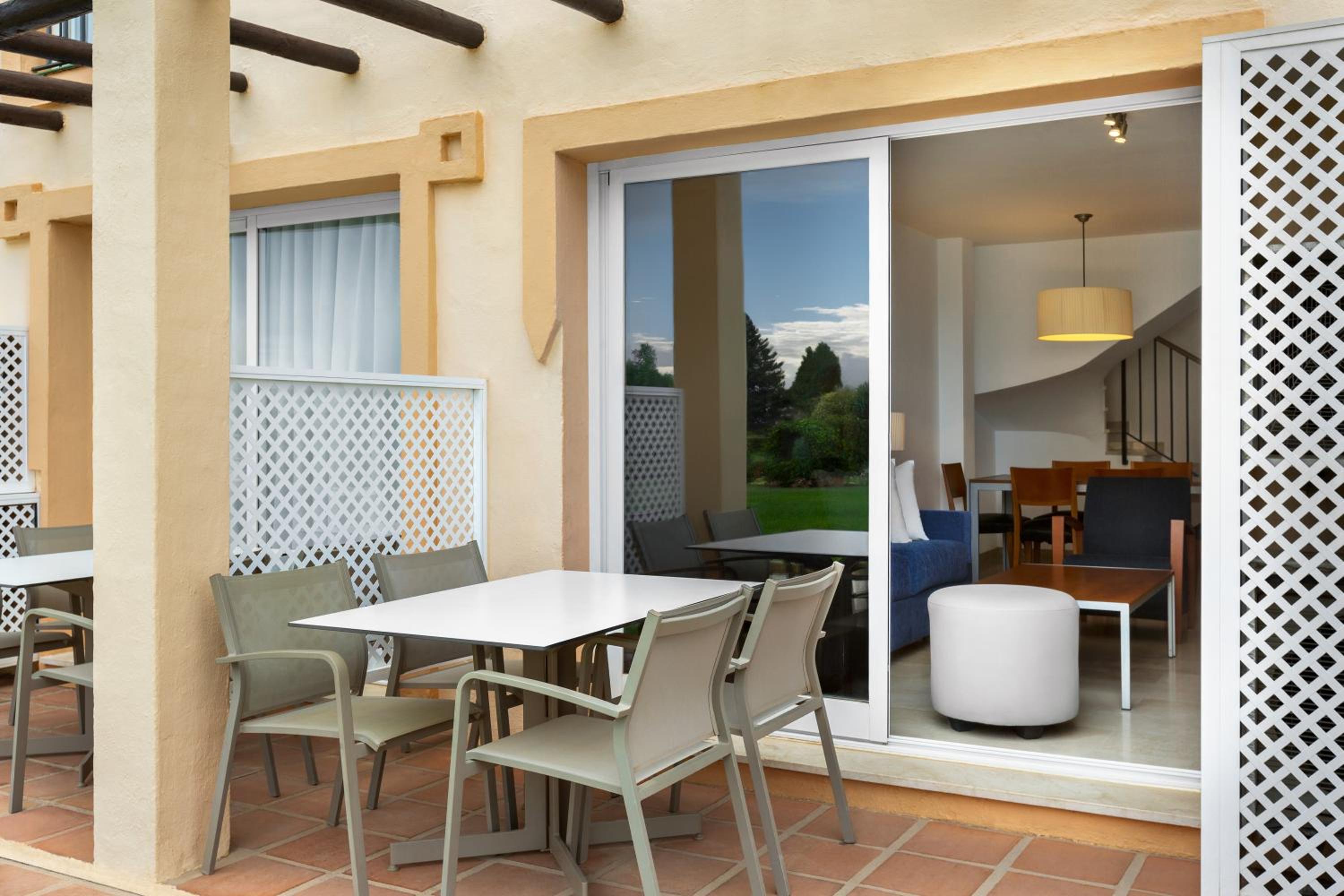 Superior Two Bedroom Apartment with Sea View