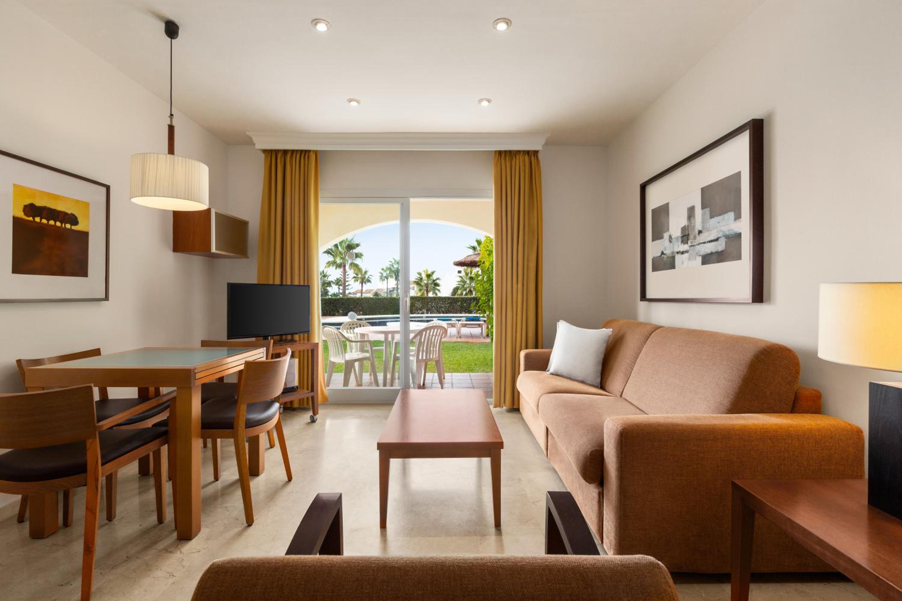 Premium Two Bedroom Apartment with Sea View - Photo 1