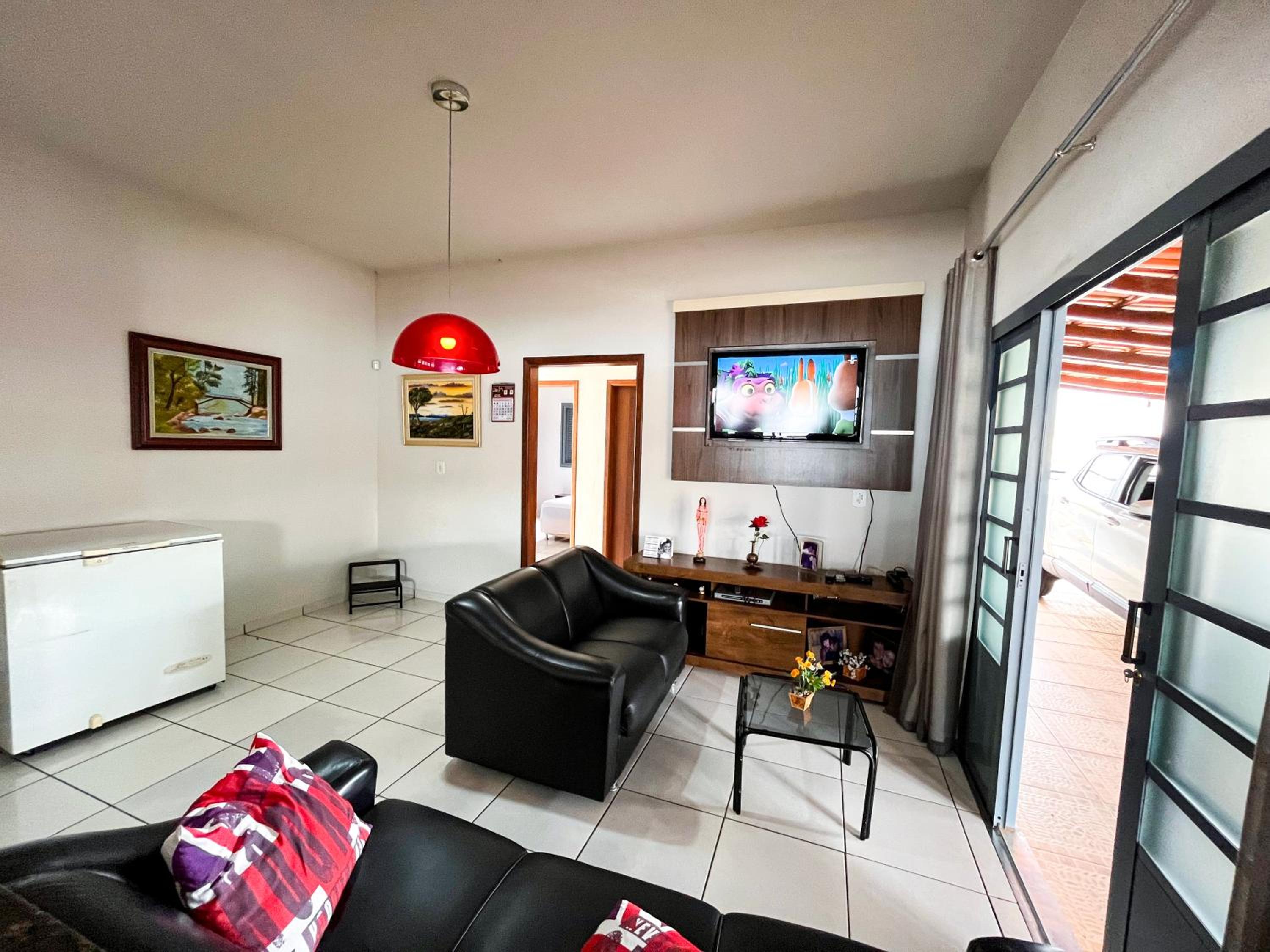 Six-Bedroom House photo 1