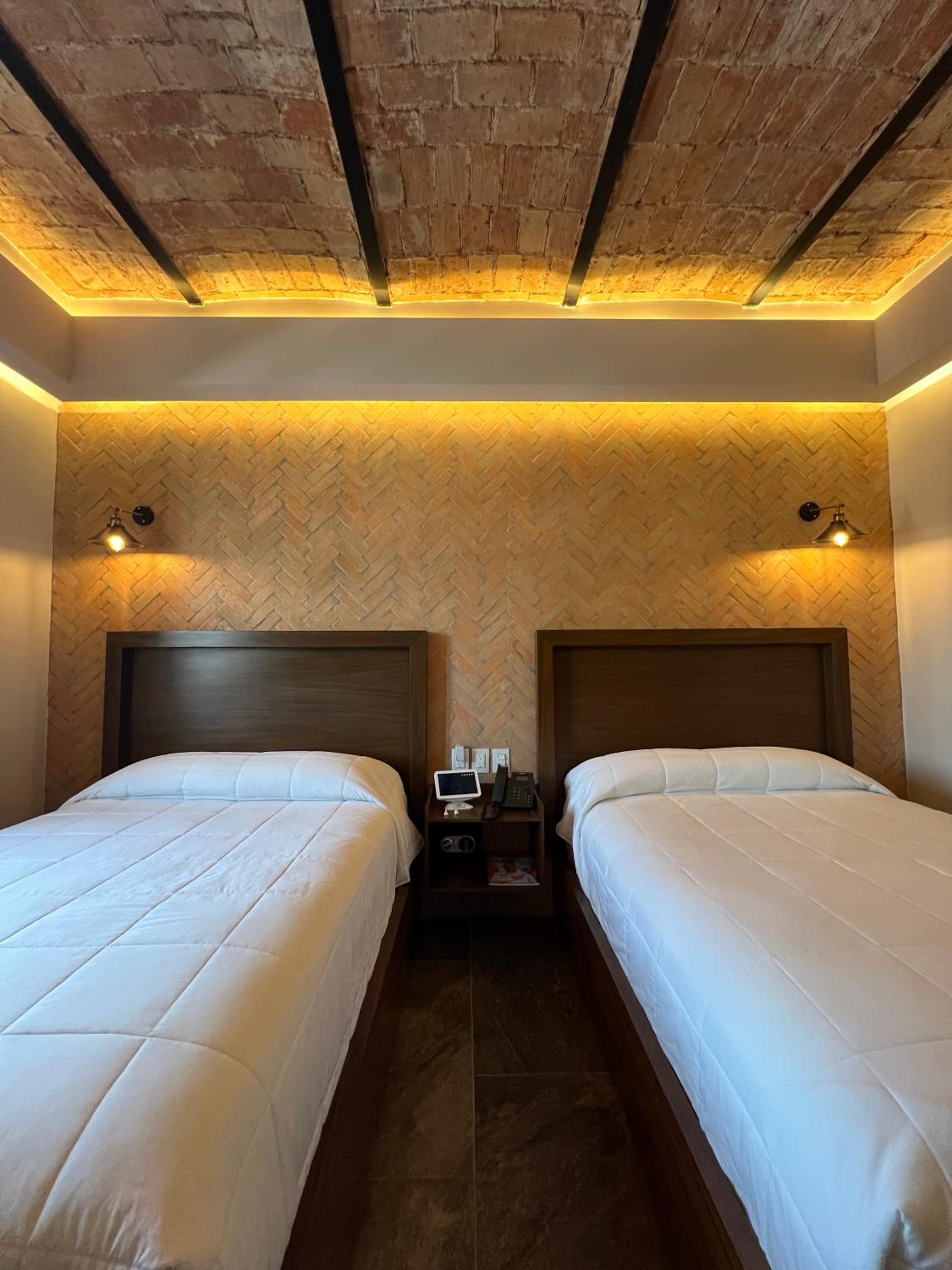 Double Room - Photo 1