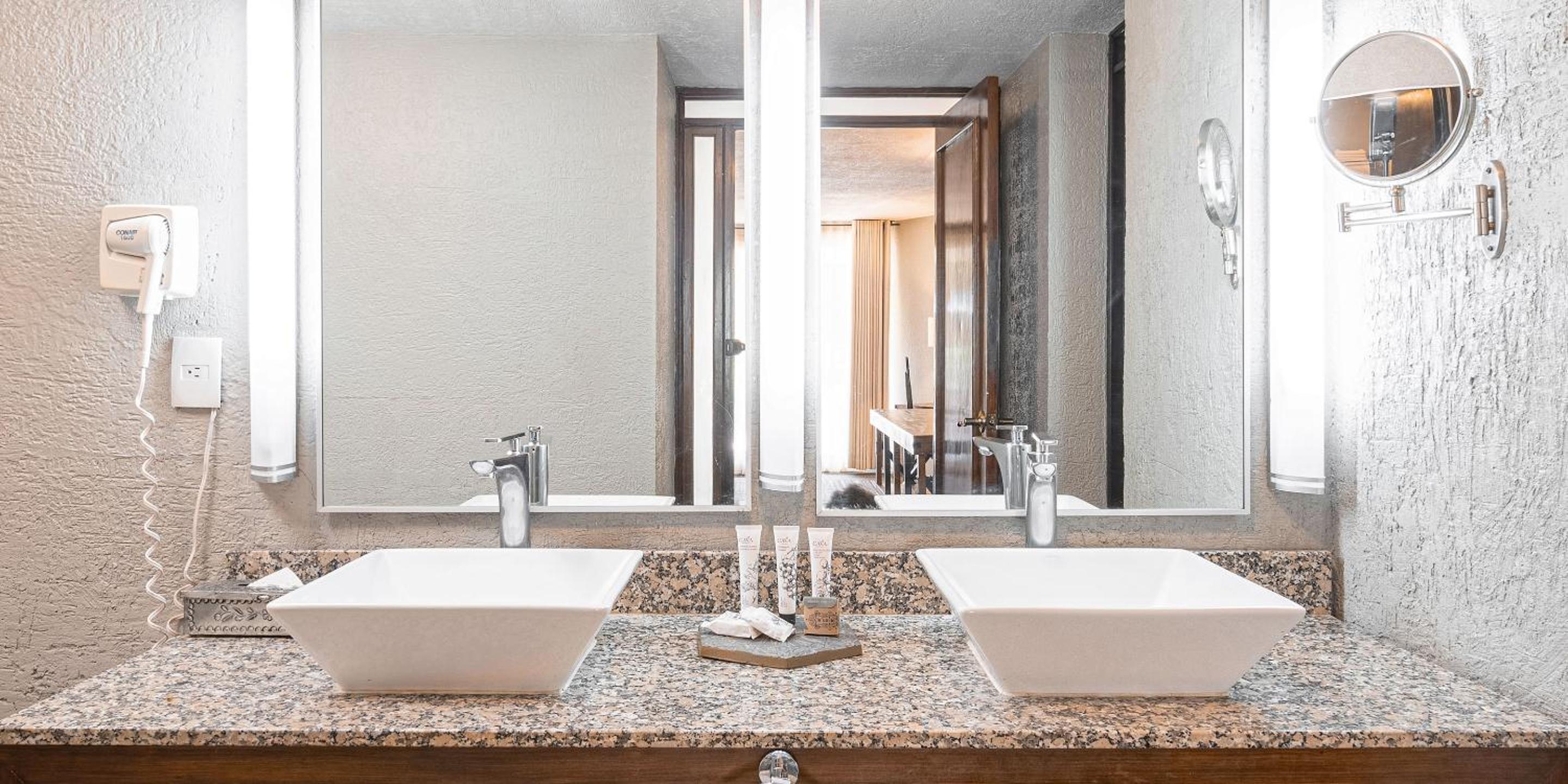 Junior Suite - Photo 2