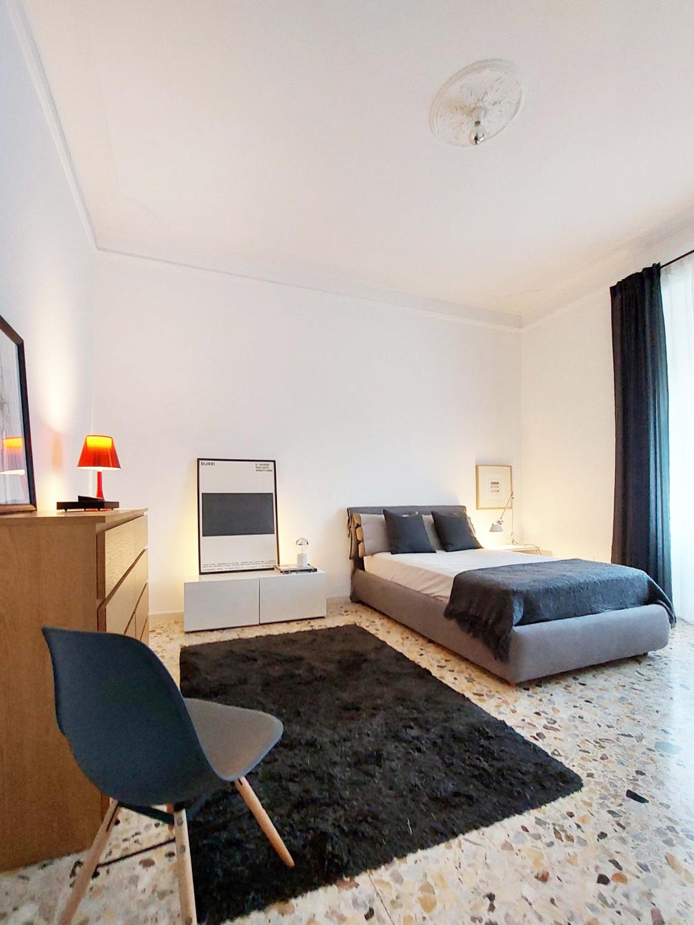 Queen Room With Balcony