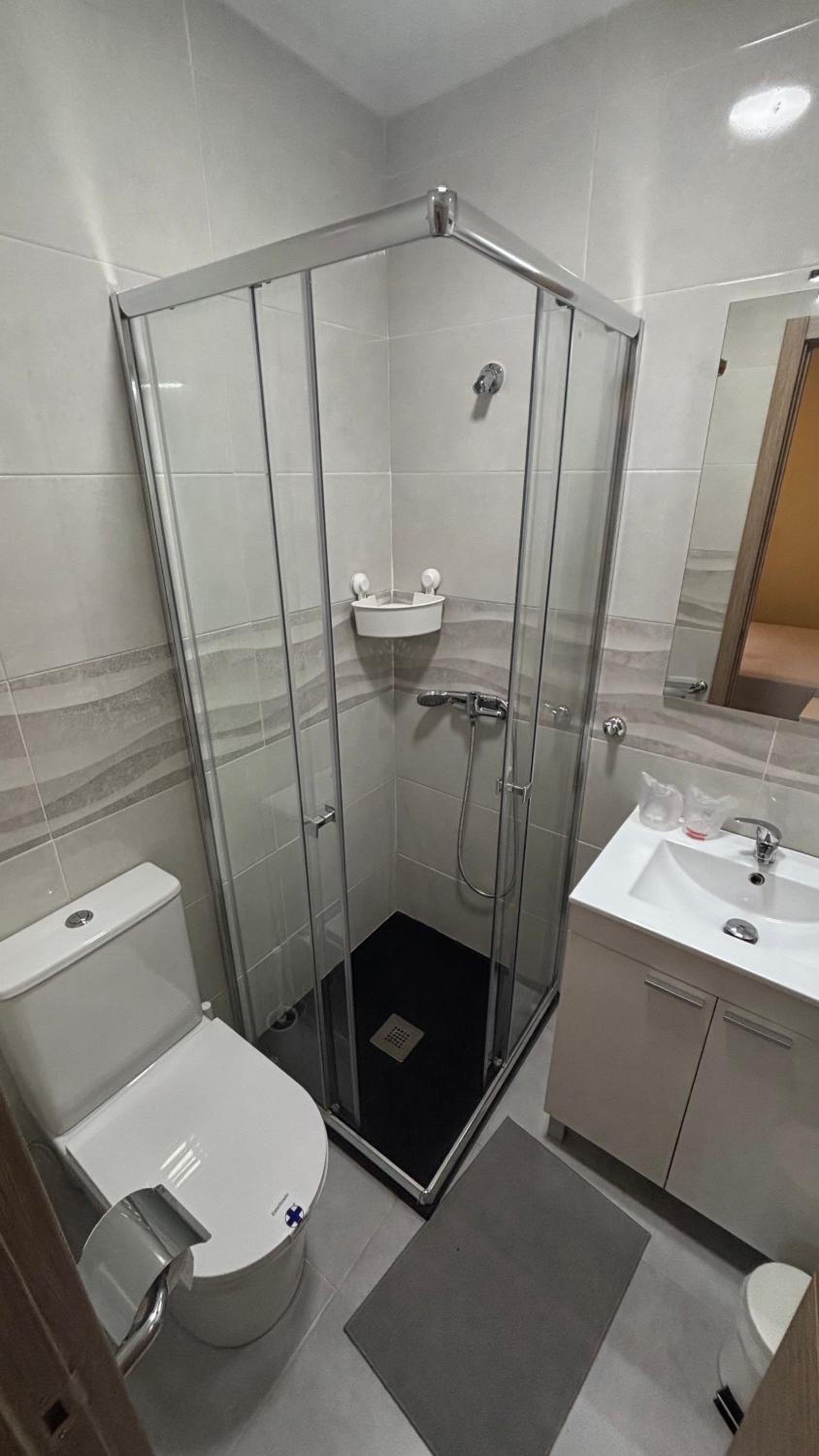 Double Room with Private Bathroom photo 2