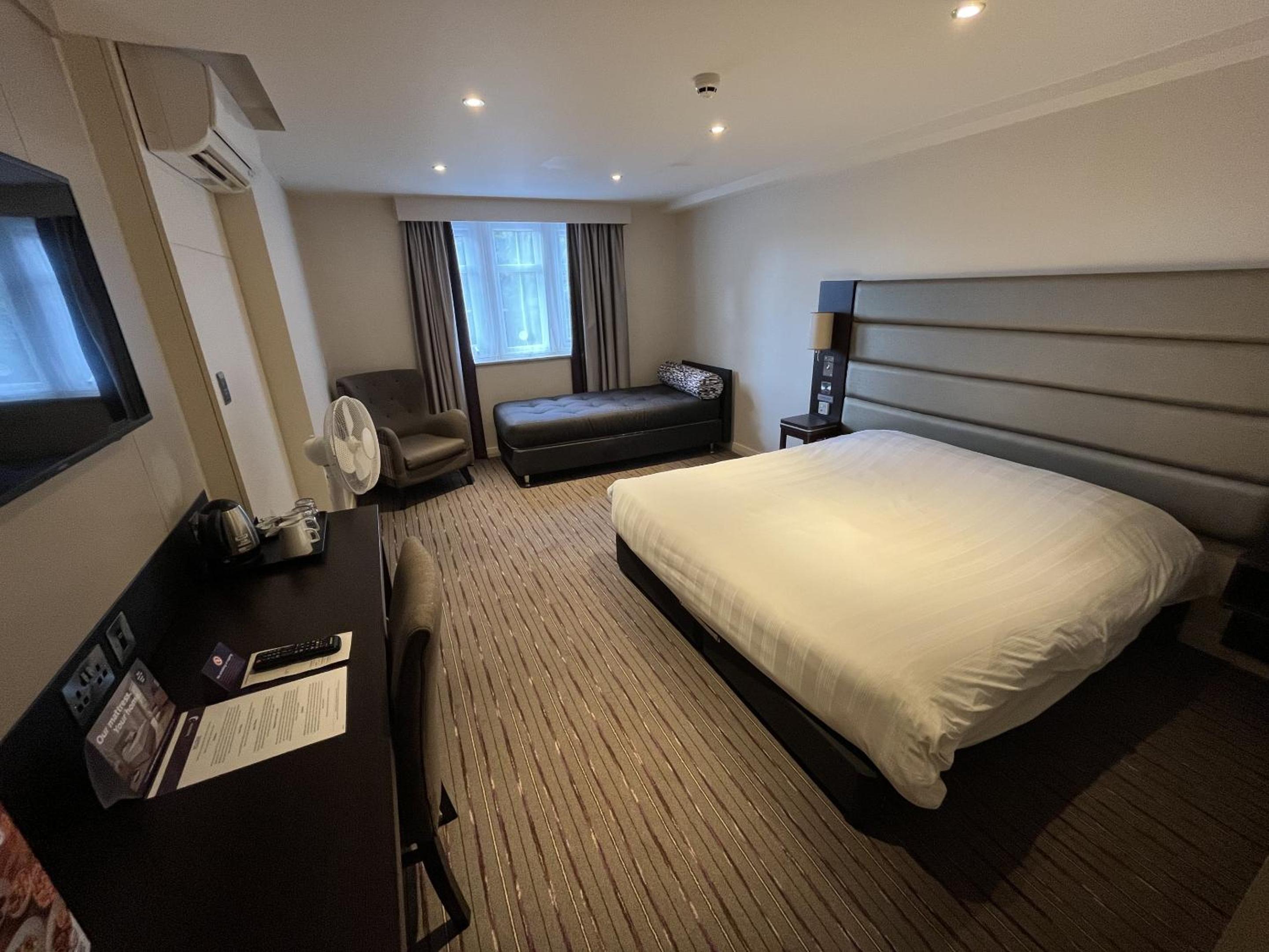 Double or Twin Room with Private Bathroom