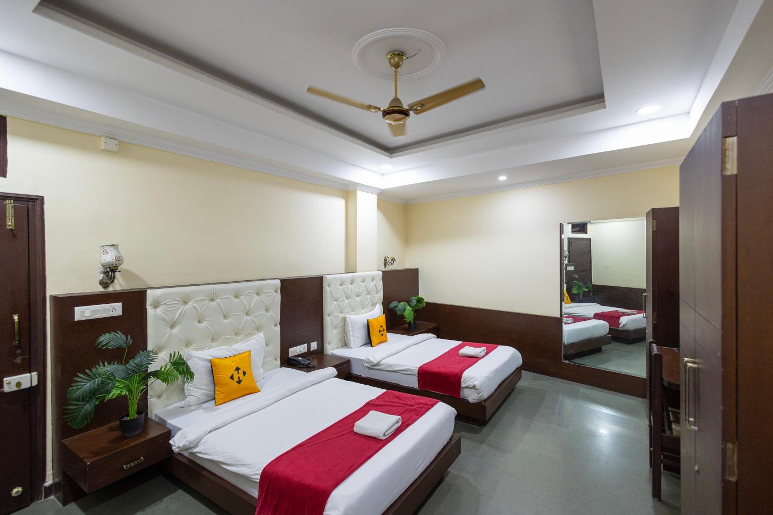 Standard Double or Twin Room - Photo 3