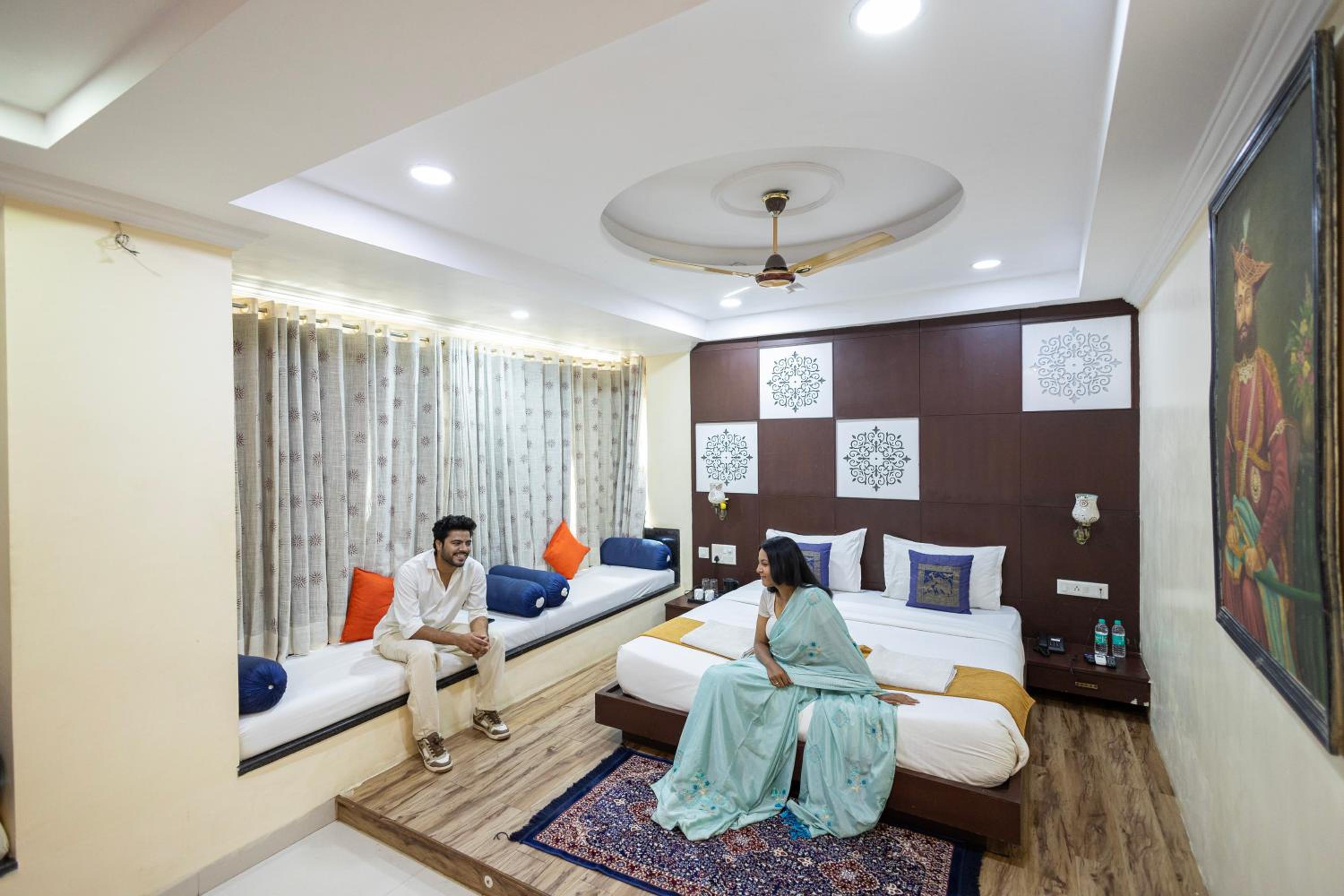 Suite with Lake View - Photo 11