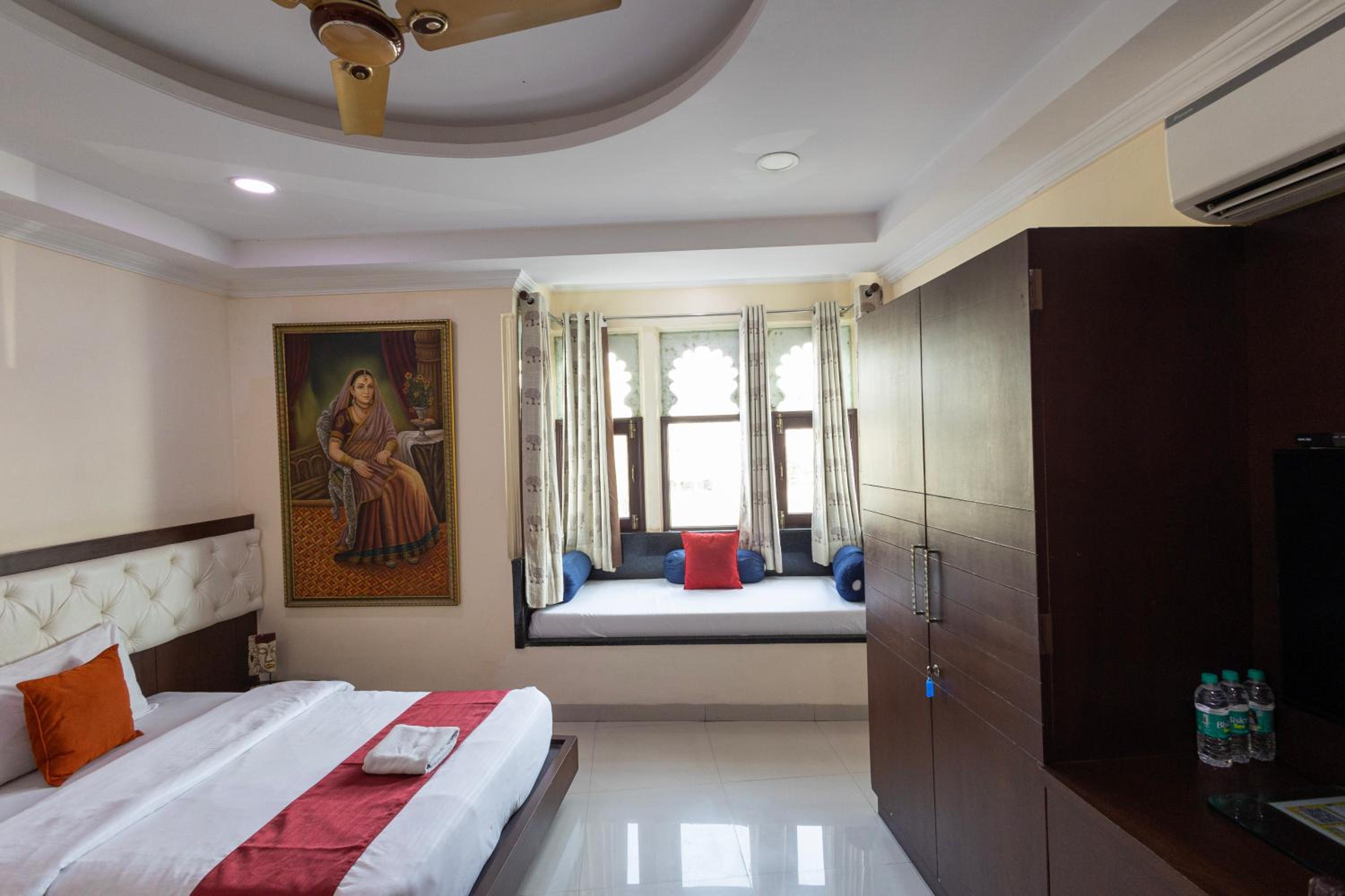 Deluxe Double or Twin Room with Lake View - Photo 19