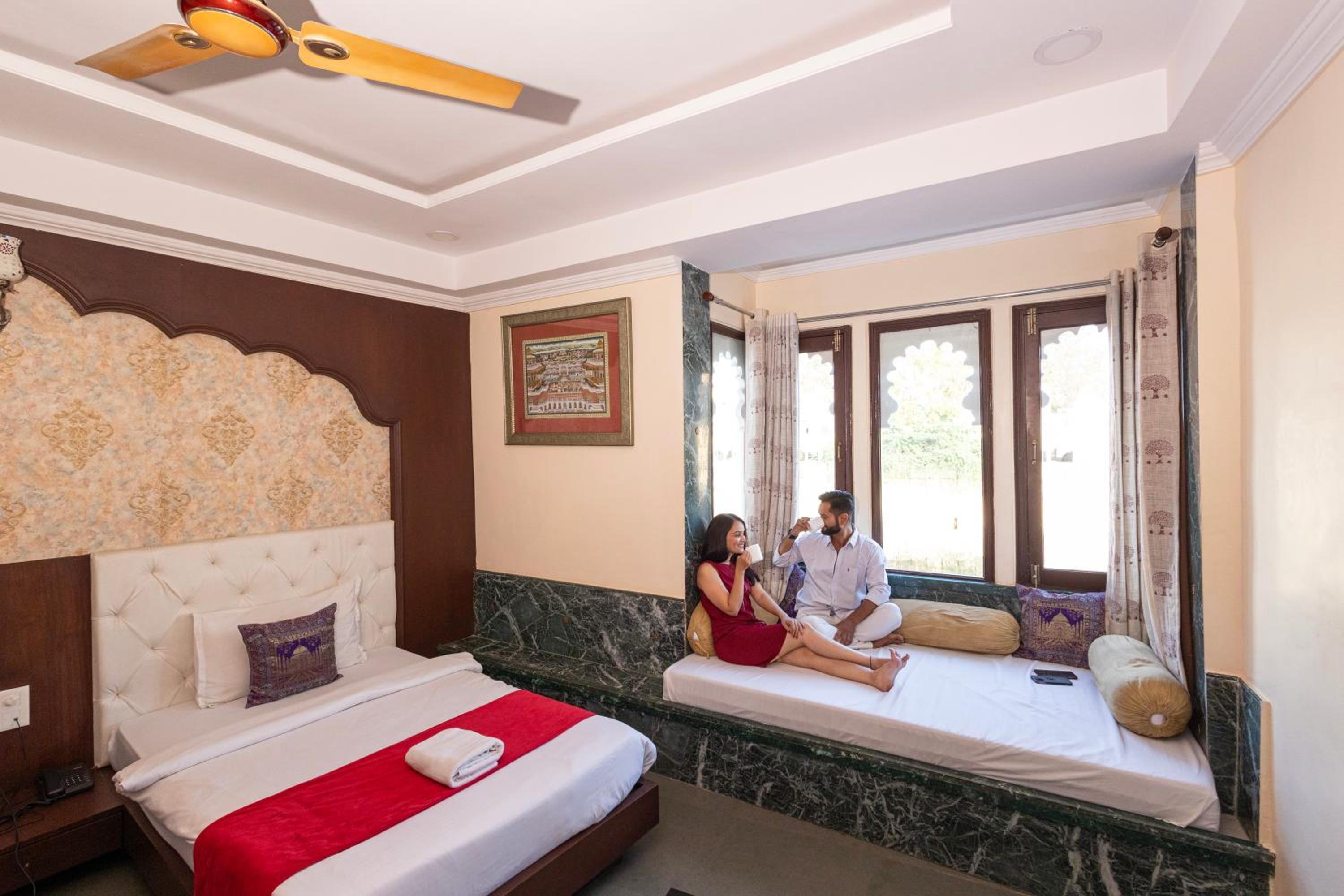 Deluxe Double or Twin Room with Lake View - Photo 23
