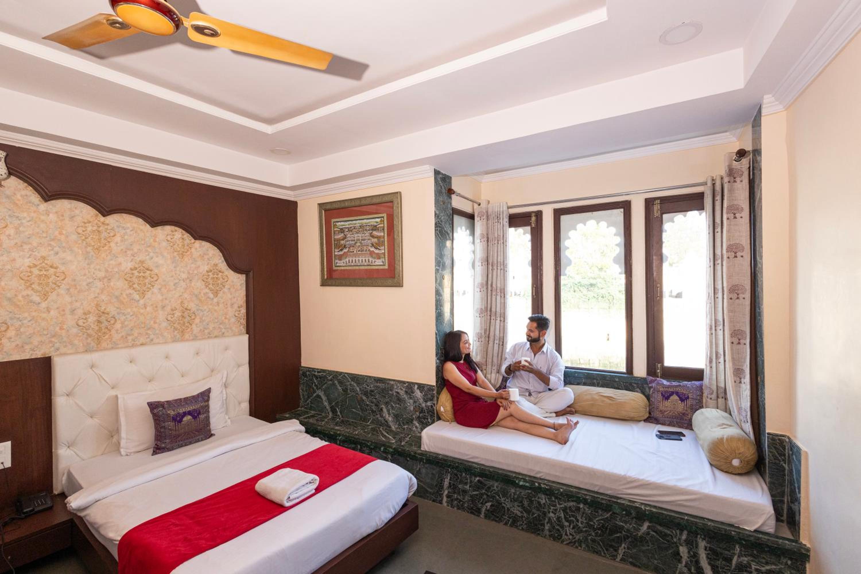 Deluxe Double or Twin Room with Lake View - Photo 18