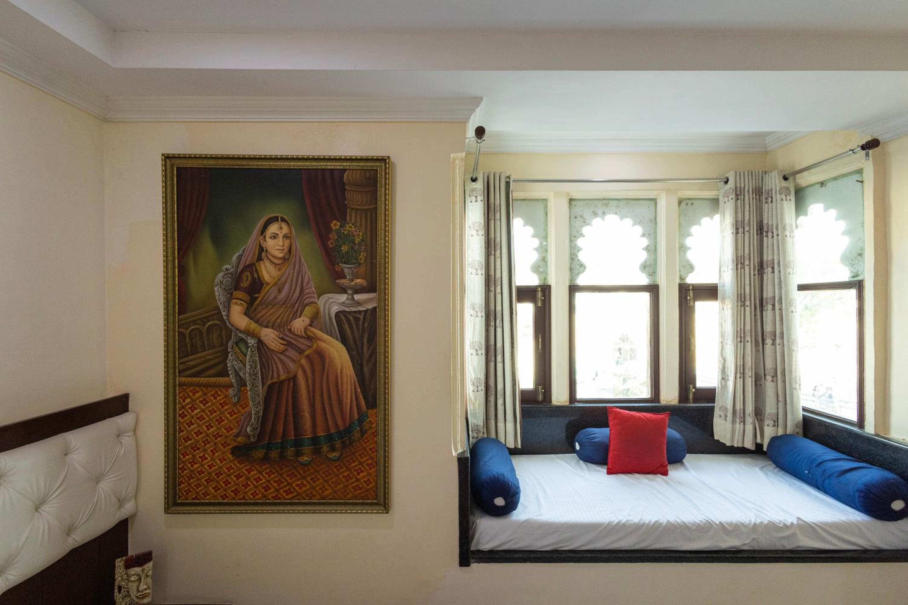 Deluxe Double or Twin Room with Lake View - Photo 7