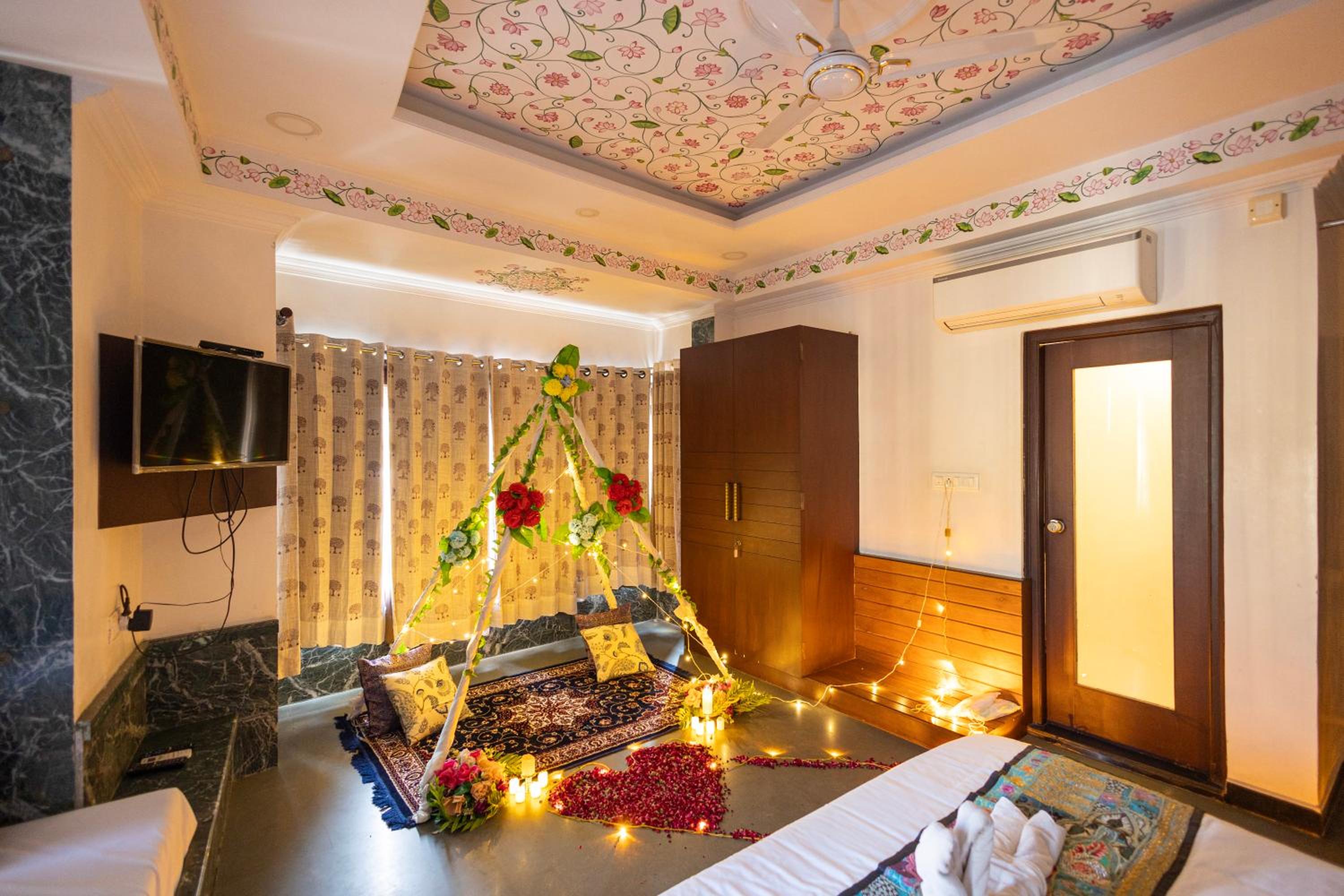 Suite with Lake View - Photo 9