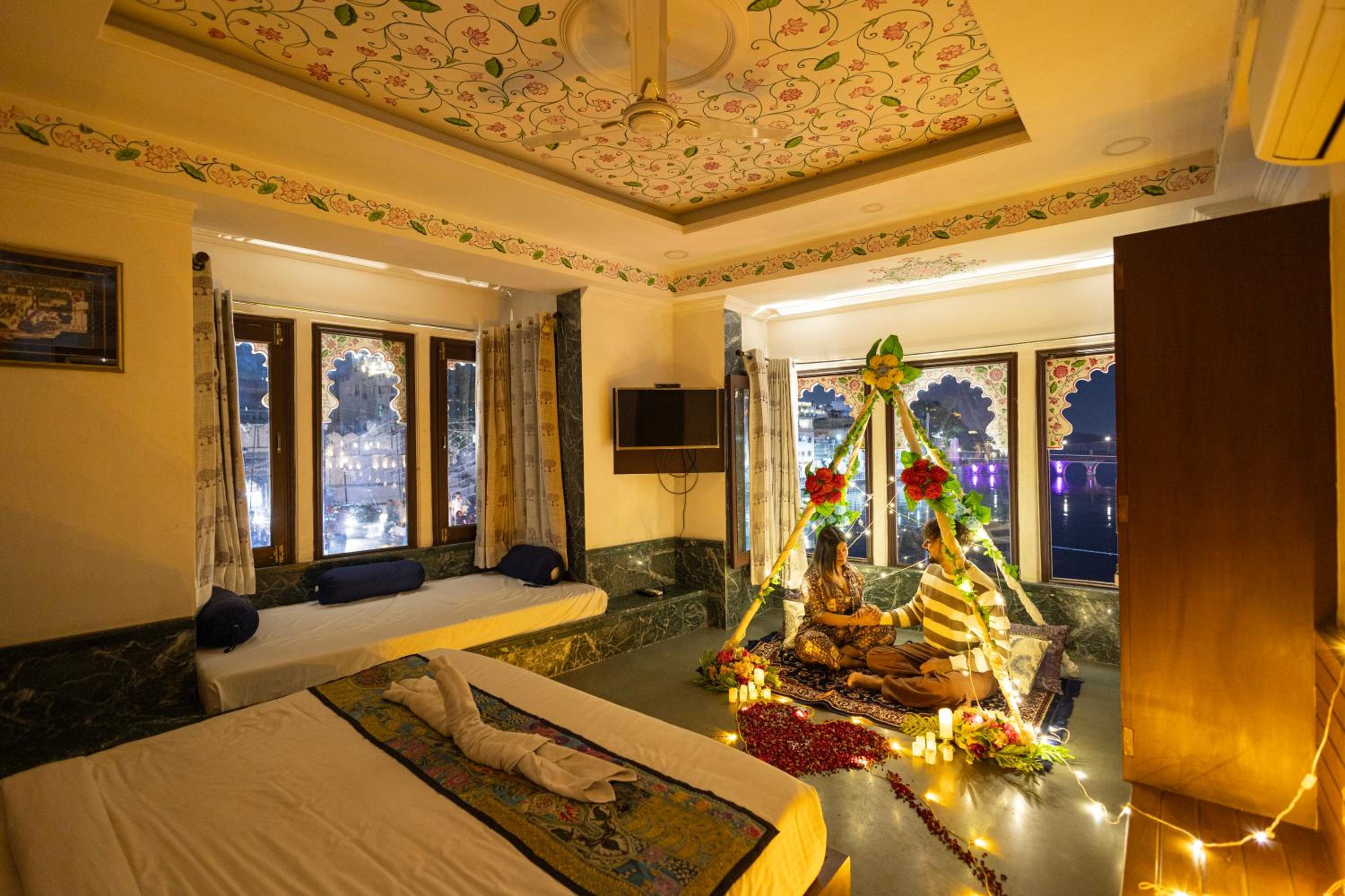 Suite with Lake View - Photo 12