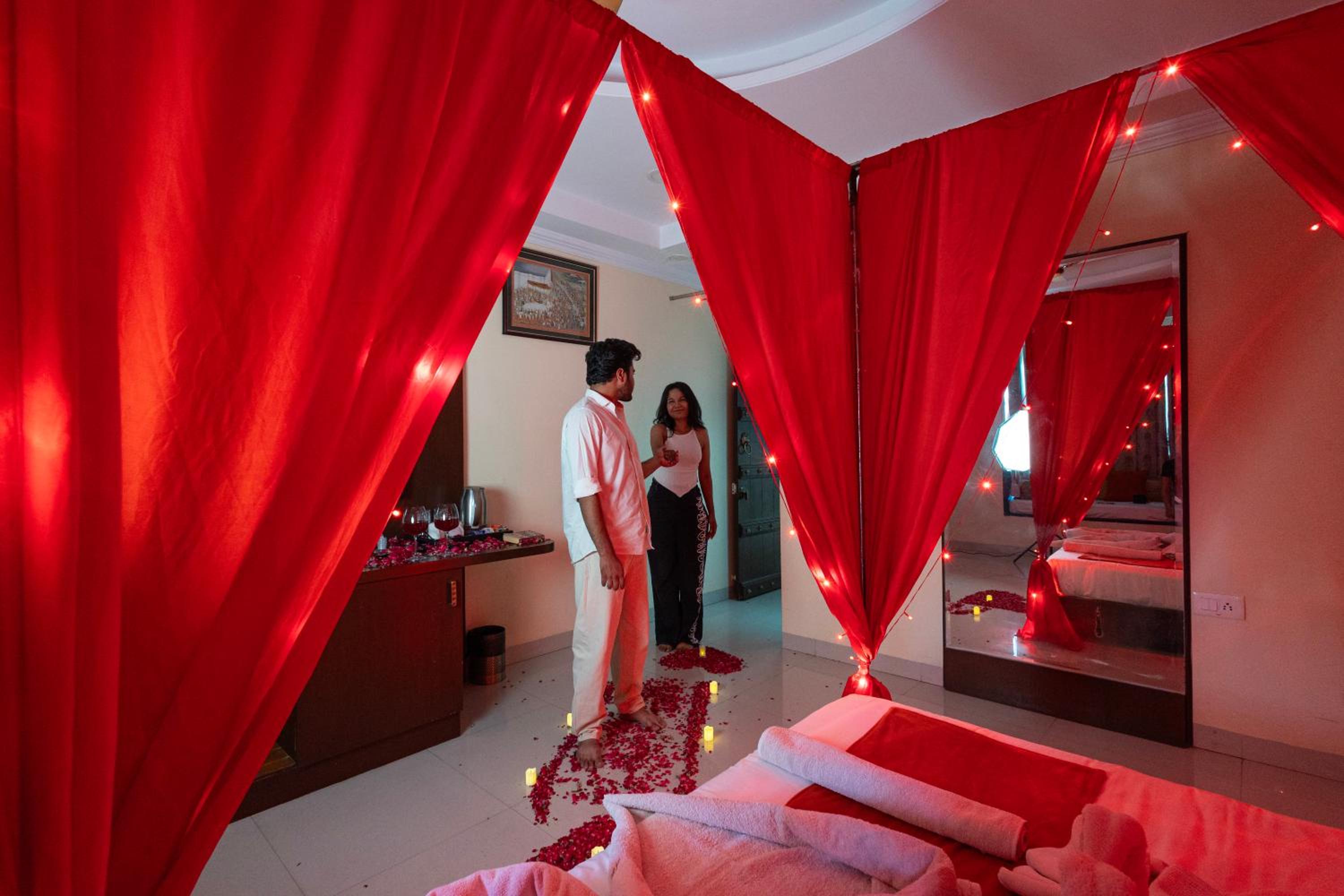 Deluxe Double or Twin Room with Lake View - Photo 2
