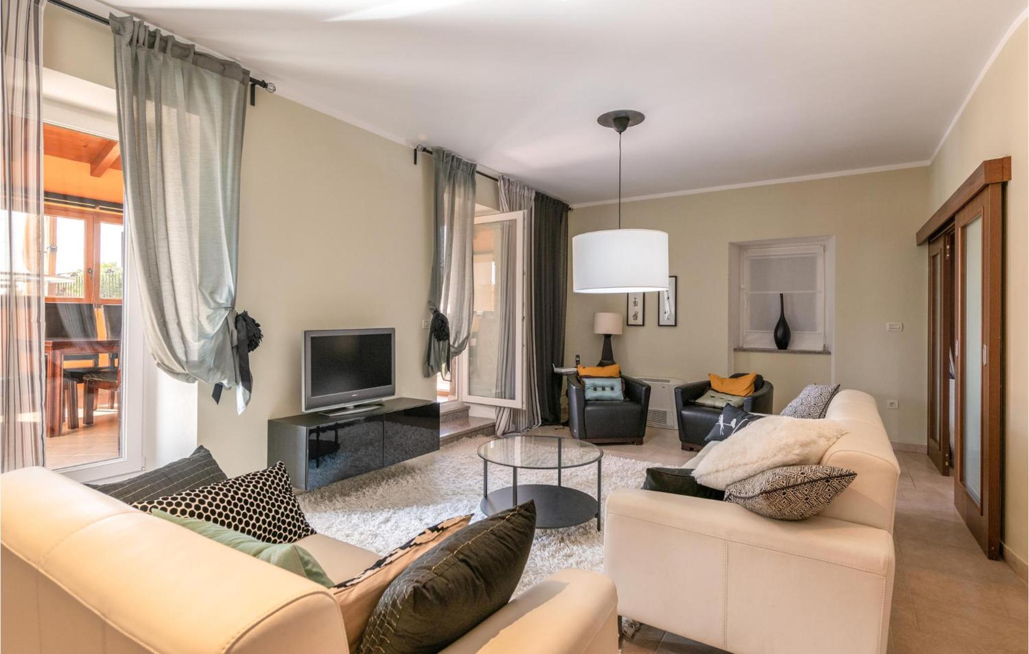 Three-Bedroom Vacation Home 