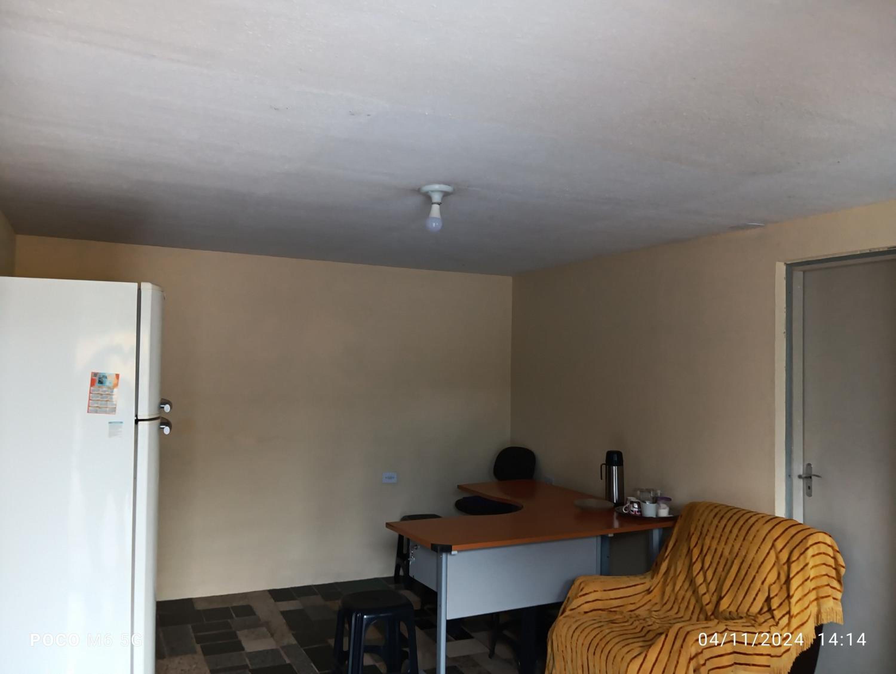 One-Bedroom House photo 1