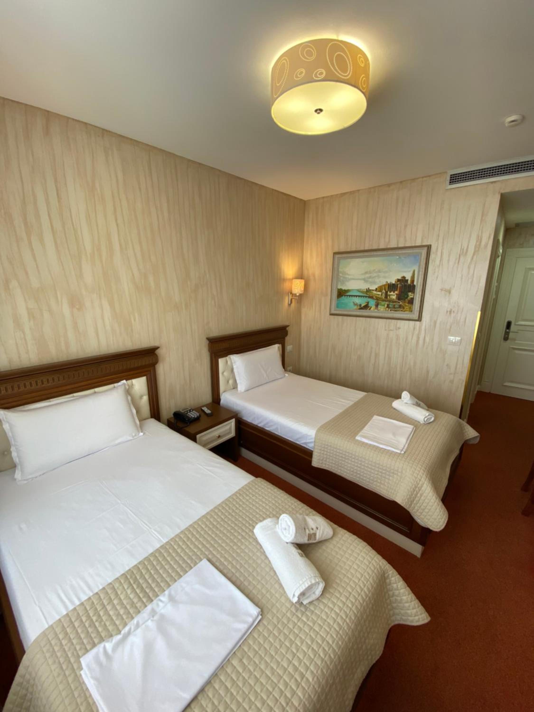 Standard Twin Room photo 2