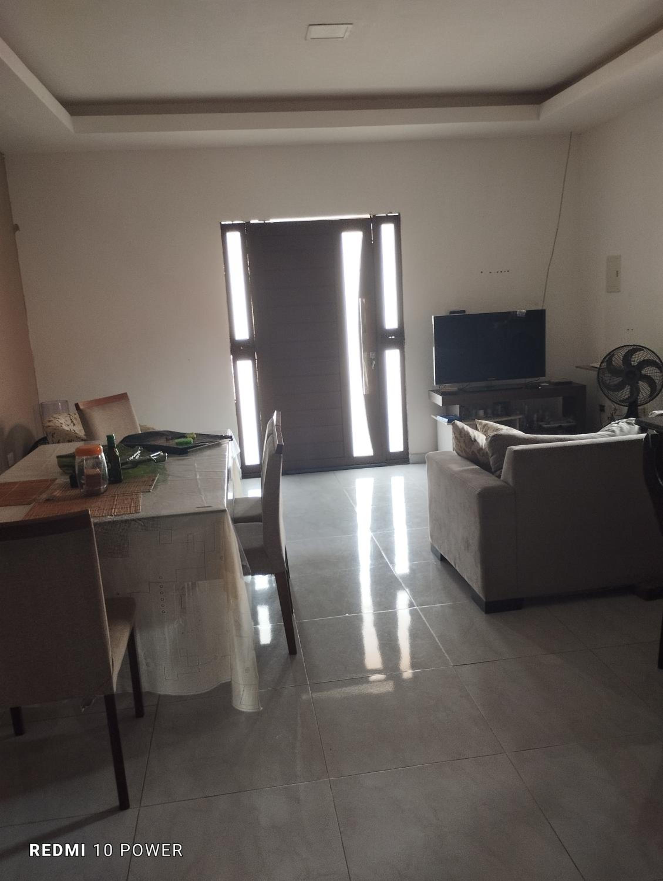 One-Bedroom House photo 1