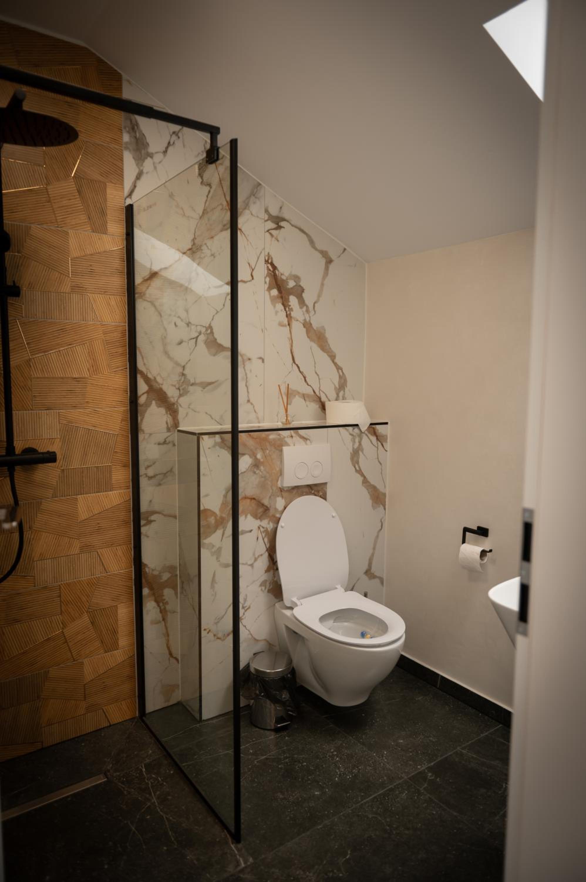 Superior Deluxe Double or Twin Room  photo 3