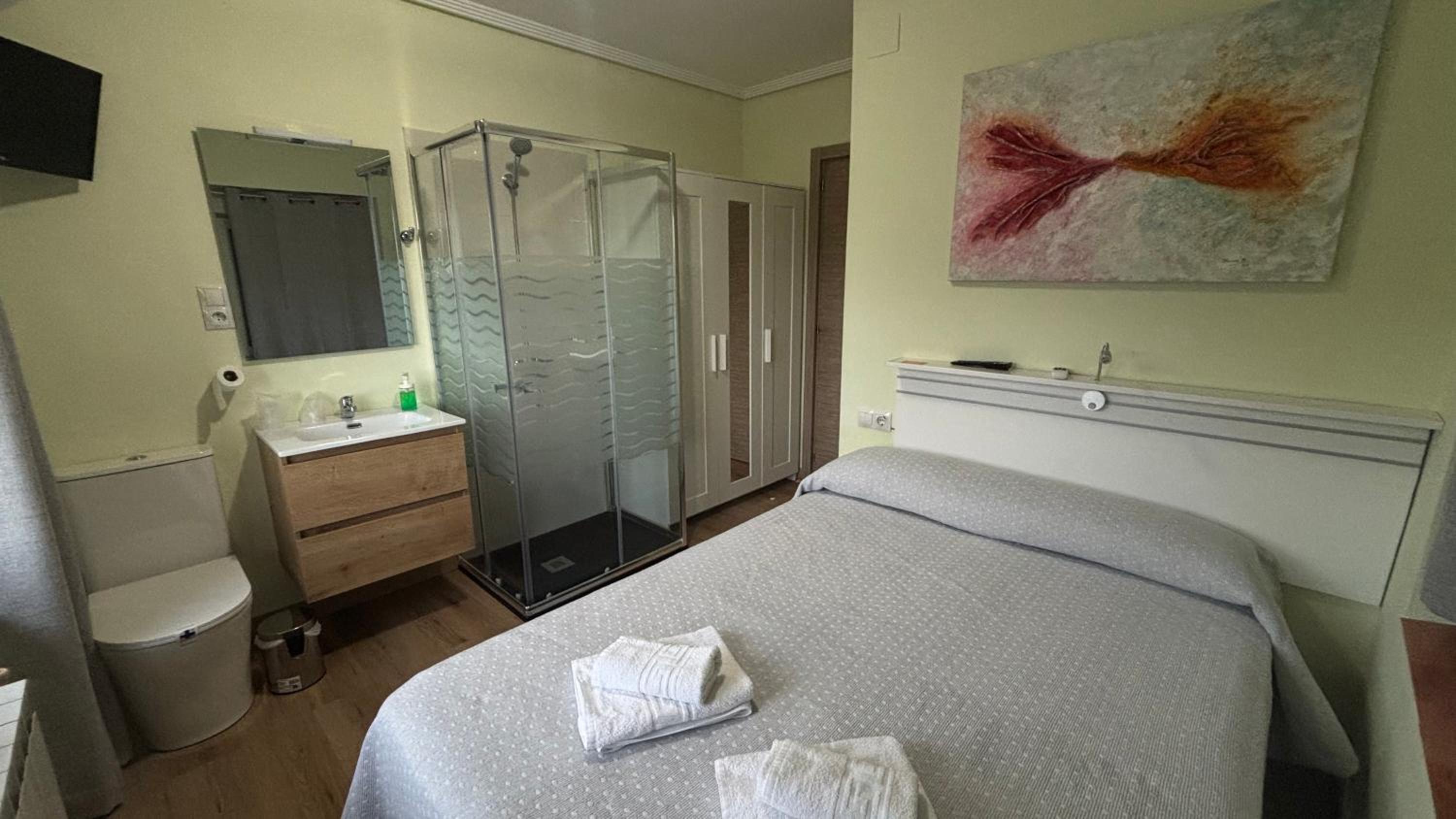Habitación Doble Estándar con Baño Compartido