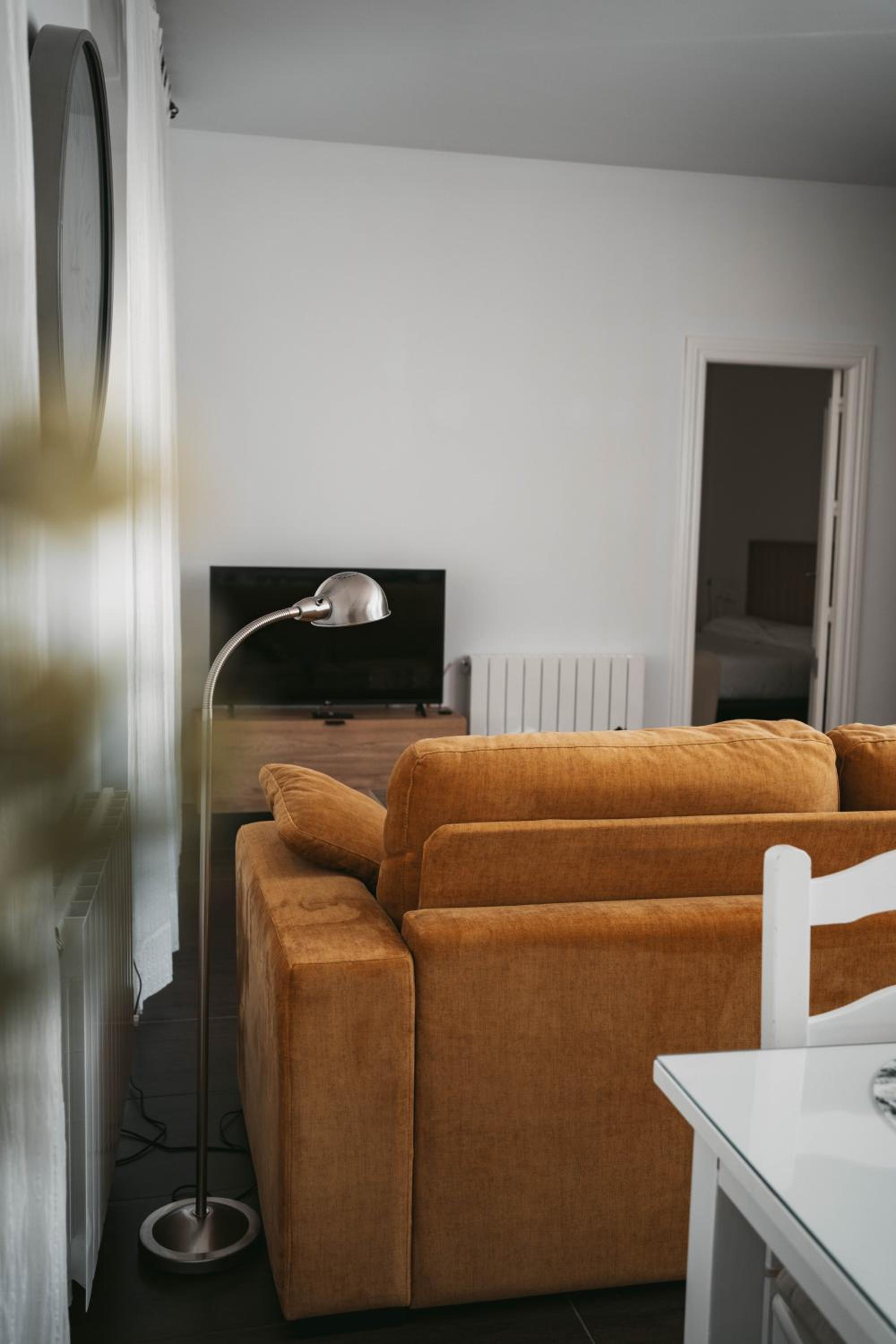 One-Bedroom Apartment photo 3
