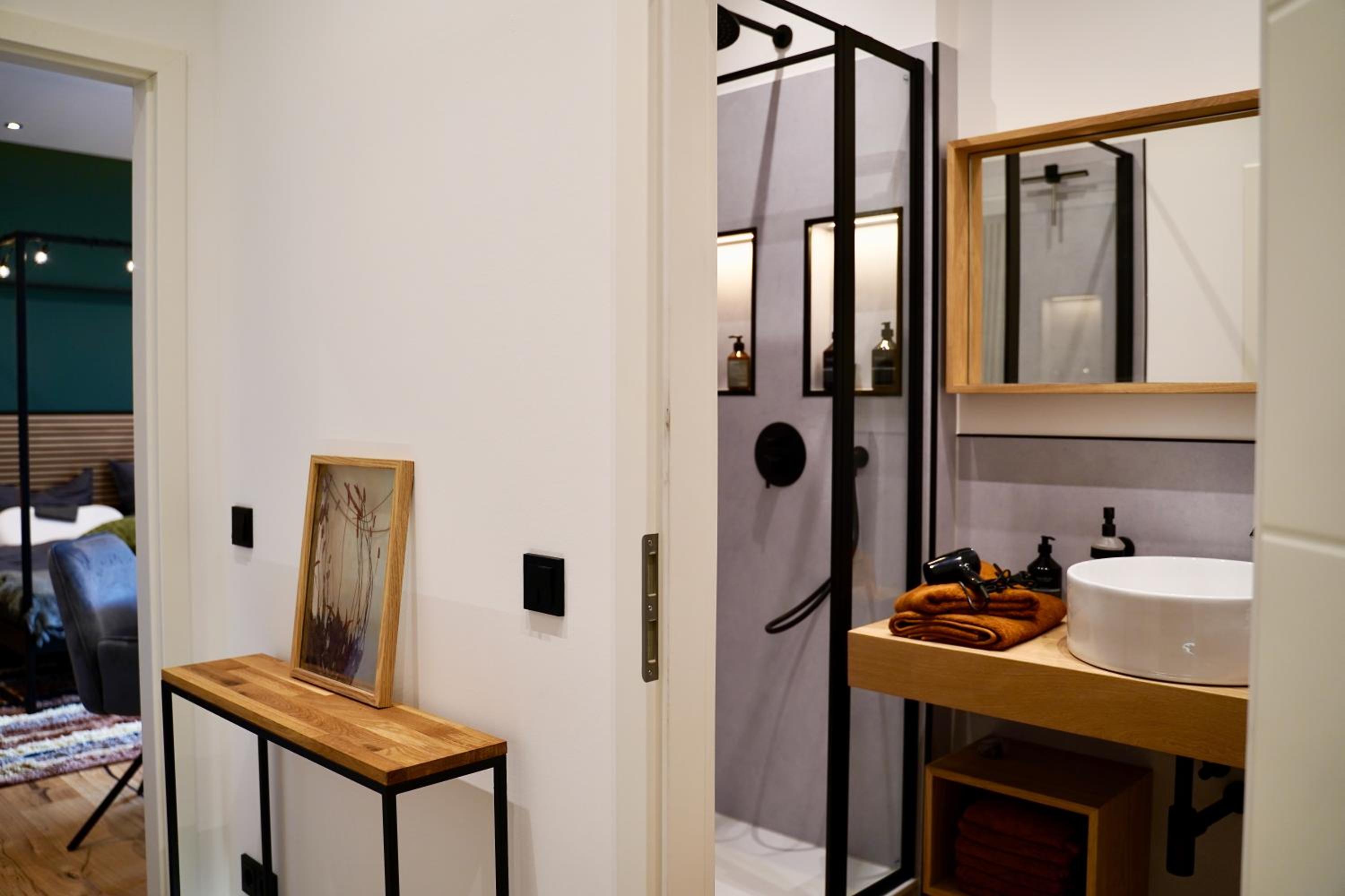 One-Bedroom Apartment photo 3