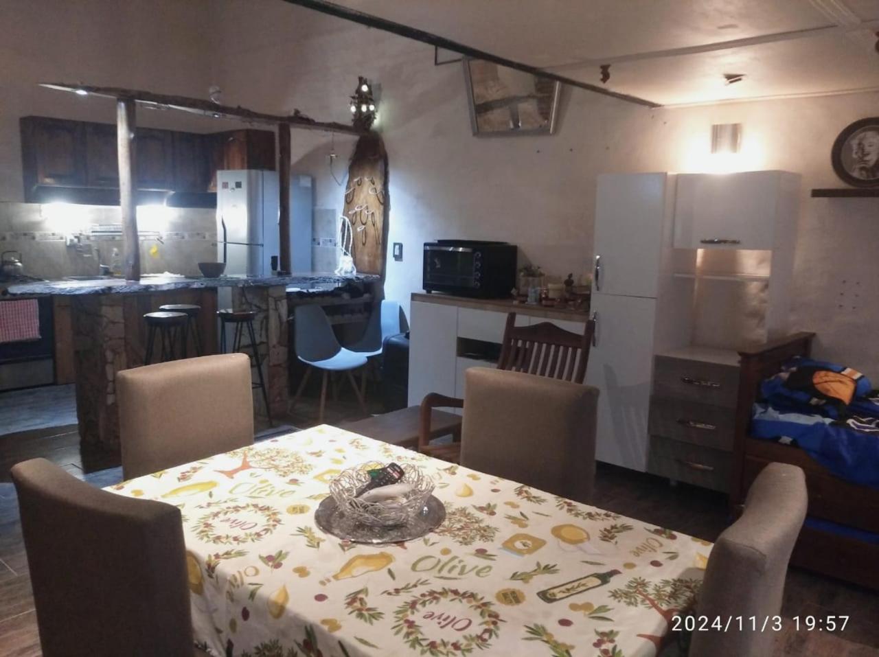 One-Bedroom House photo 2
