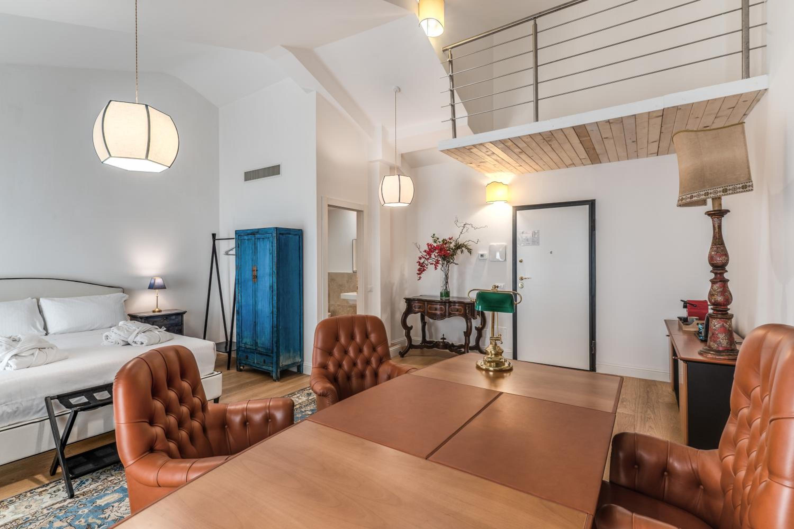 Loft - Separate Building photo 2