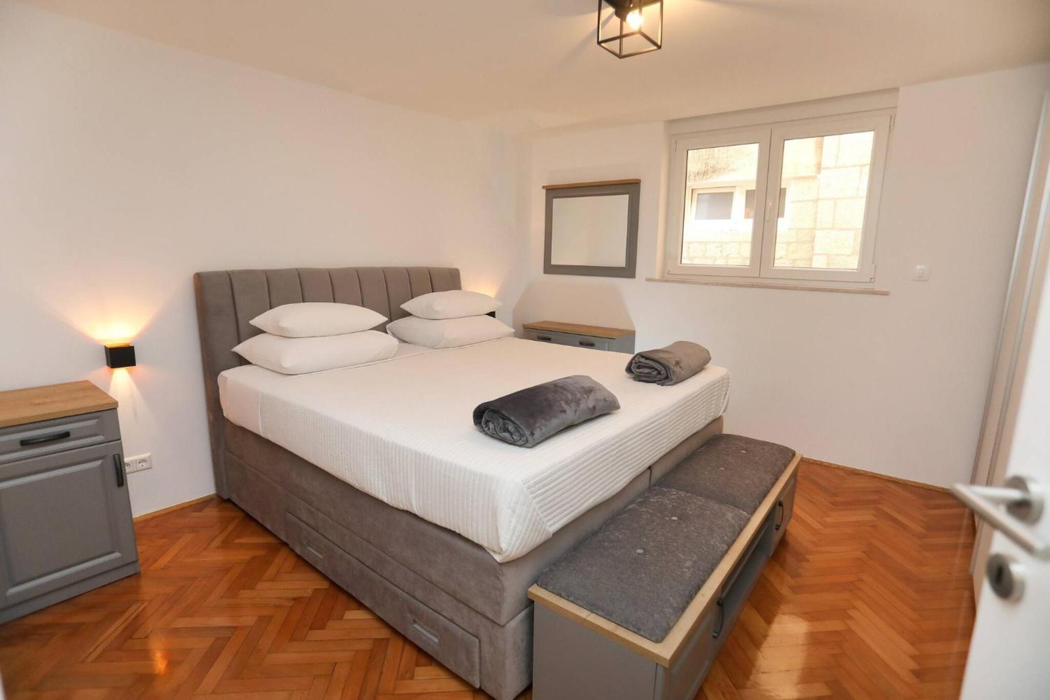 One Bedroom Apartment