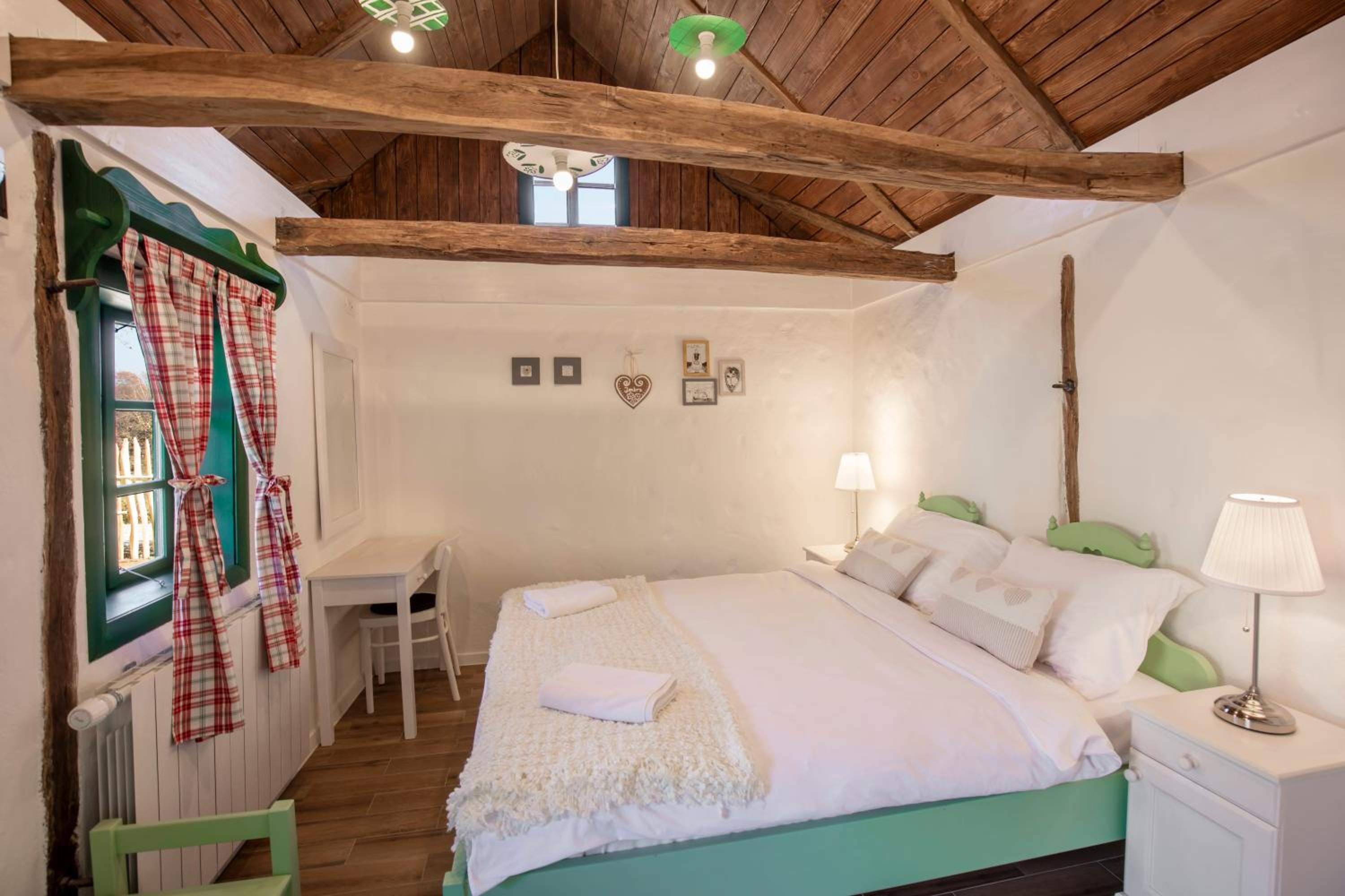 Deluxe Double Room with Whirlpool and Sauna photo 1