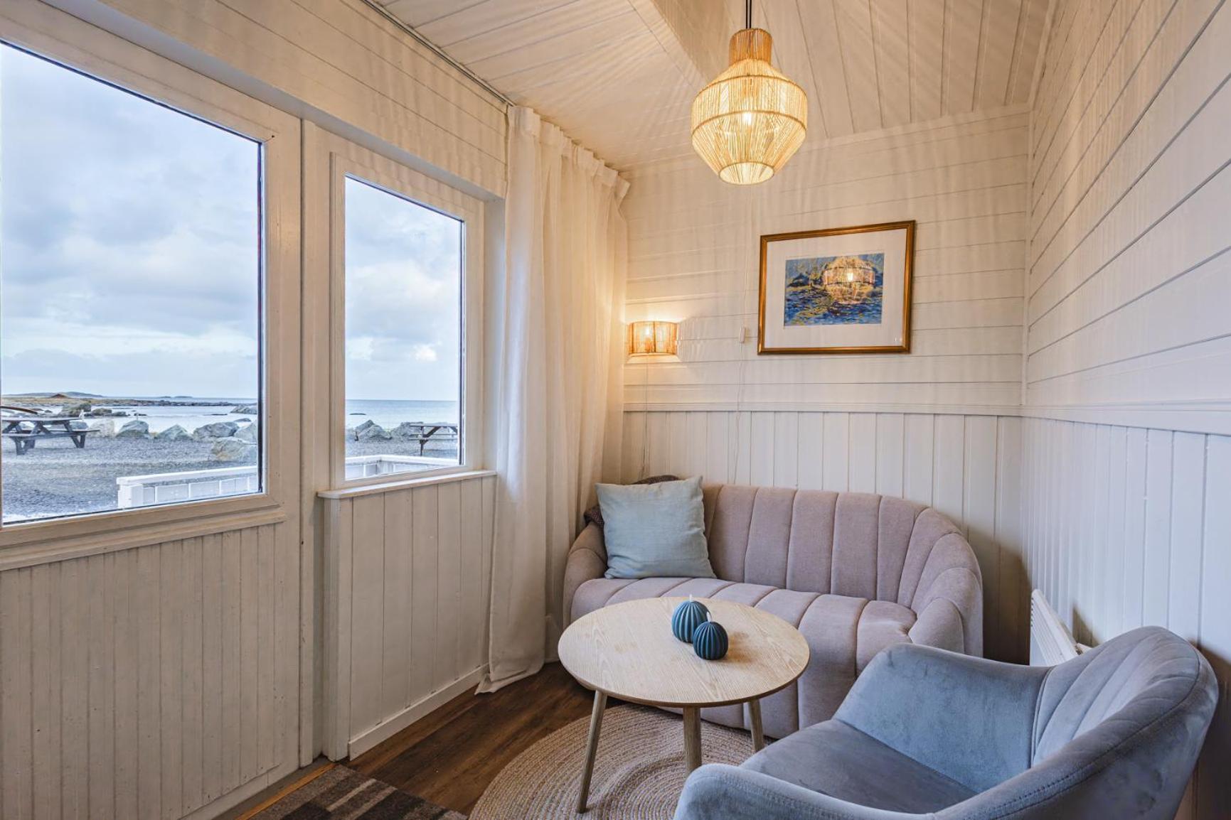 One-Bedroom Cabin - Photo 3
