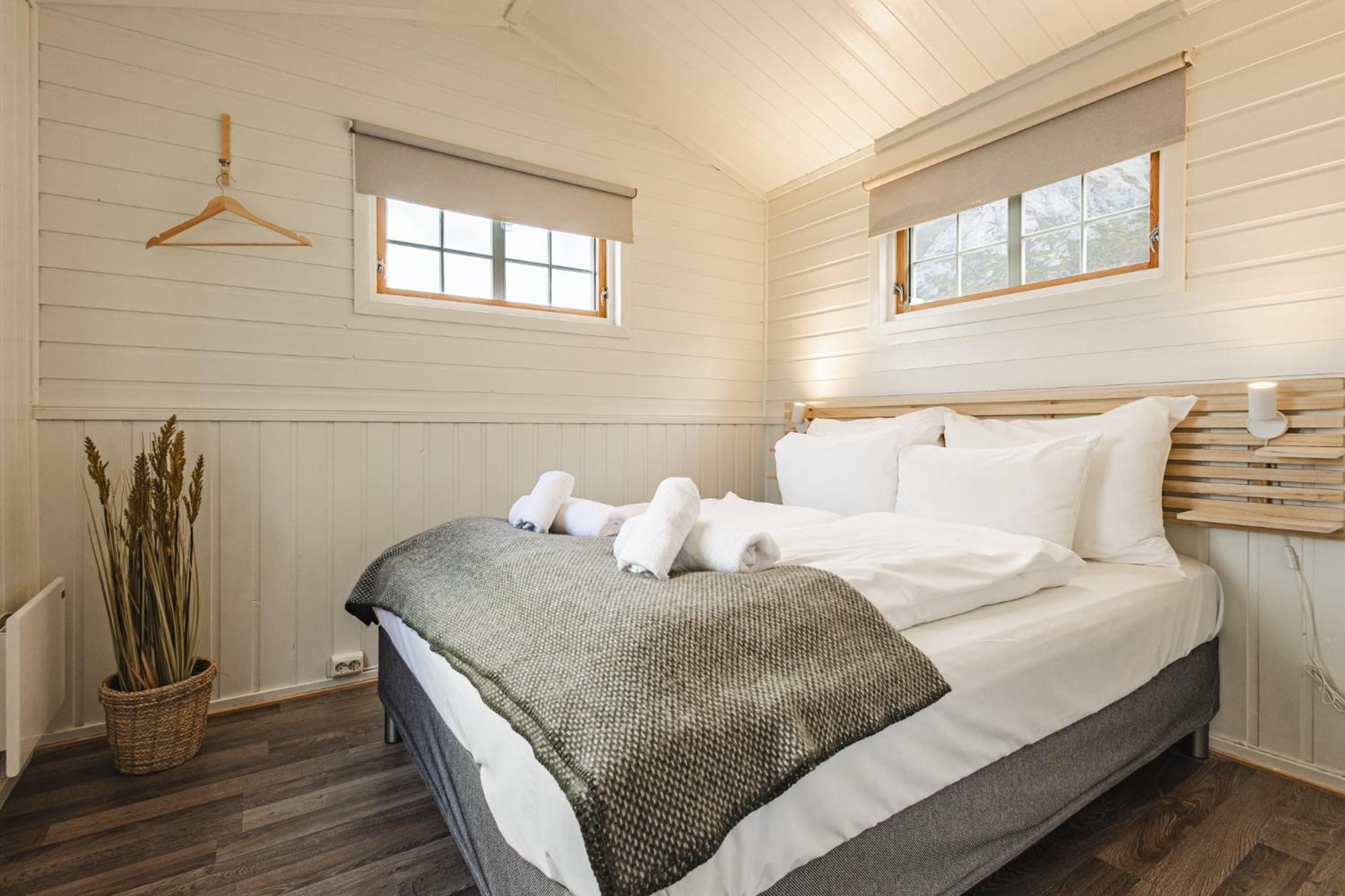 Two-Bedroom House - Photo 14