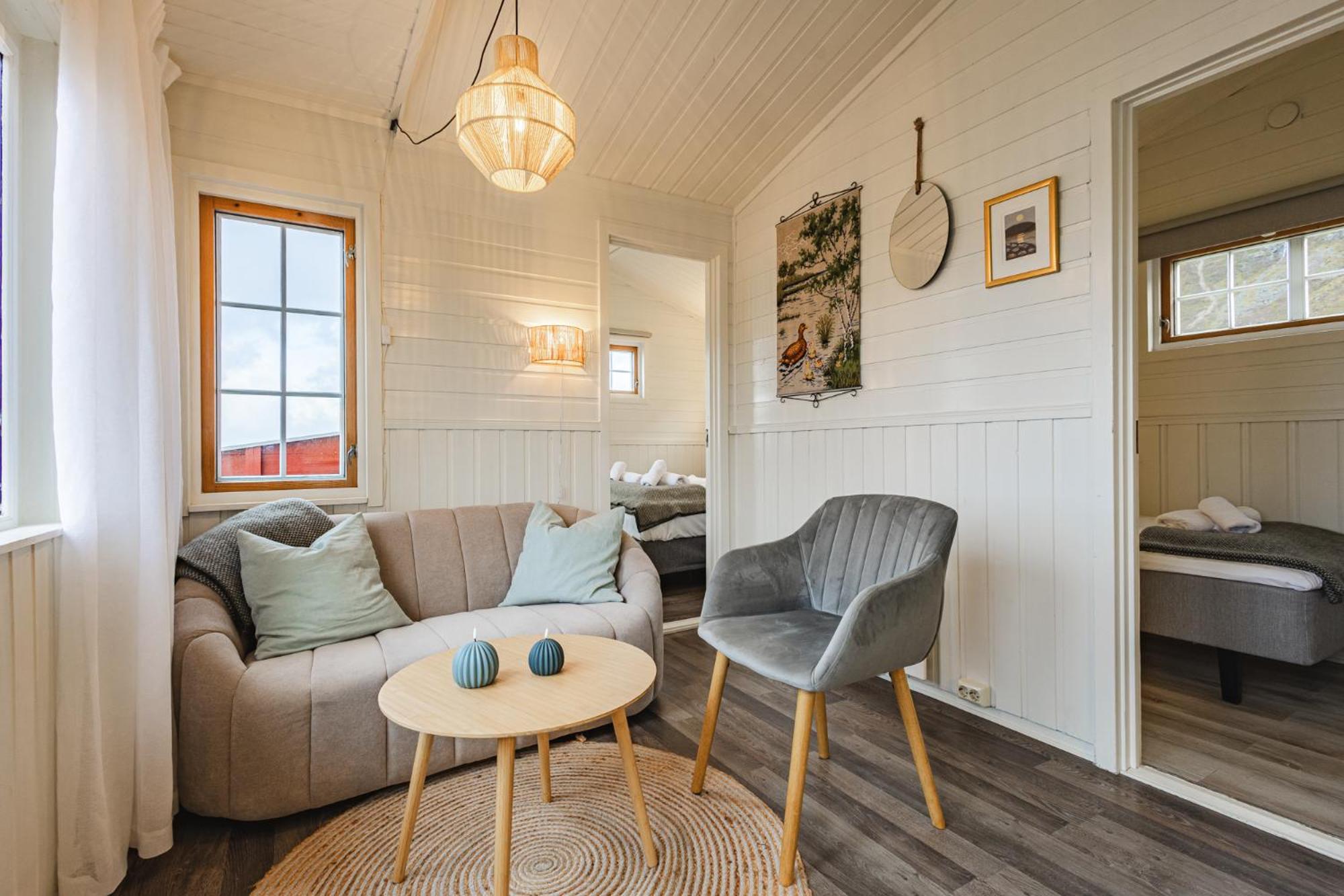 Two-Bedroom House - Photo 1