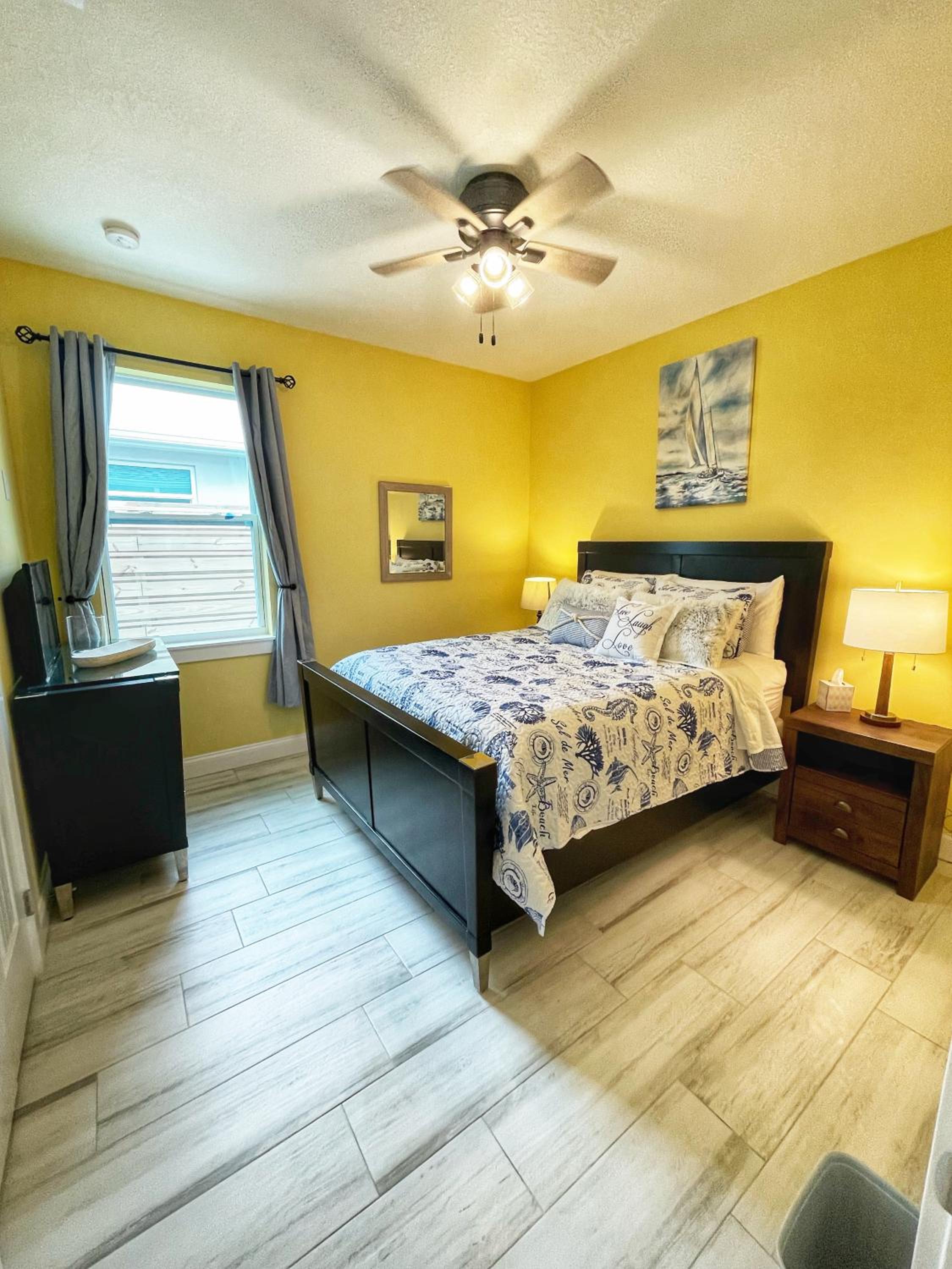 Three-Bedroom House photo 3