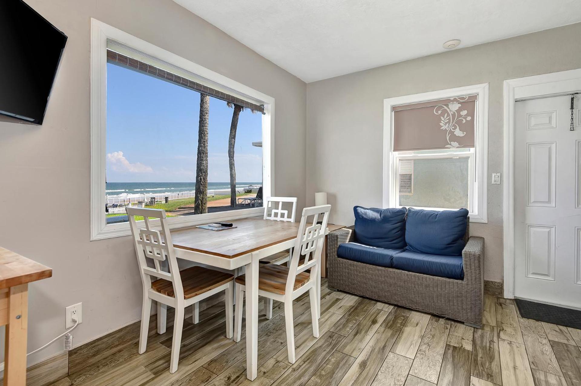 One-Bedroom Suite with Ocean View - Photo 1