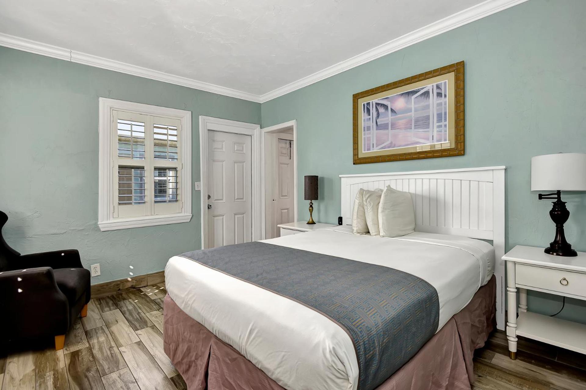 Two-Bedroom Suite with Garden View - Photo 11