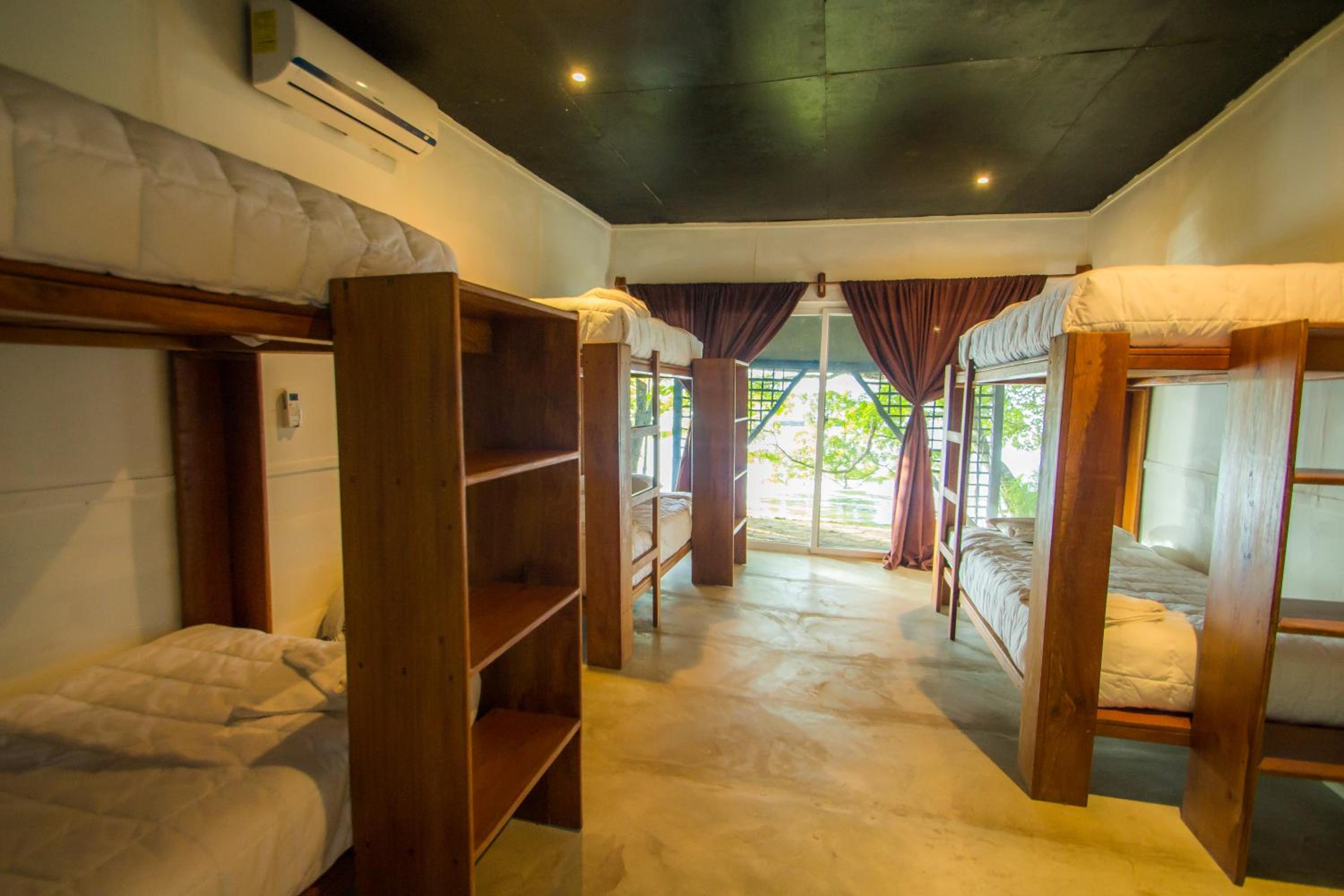 Classic Quadruple Room photo 2