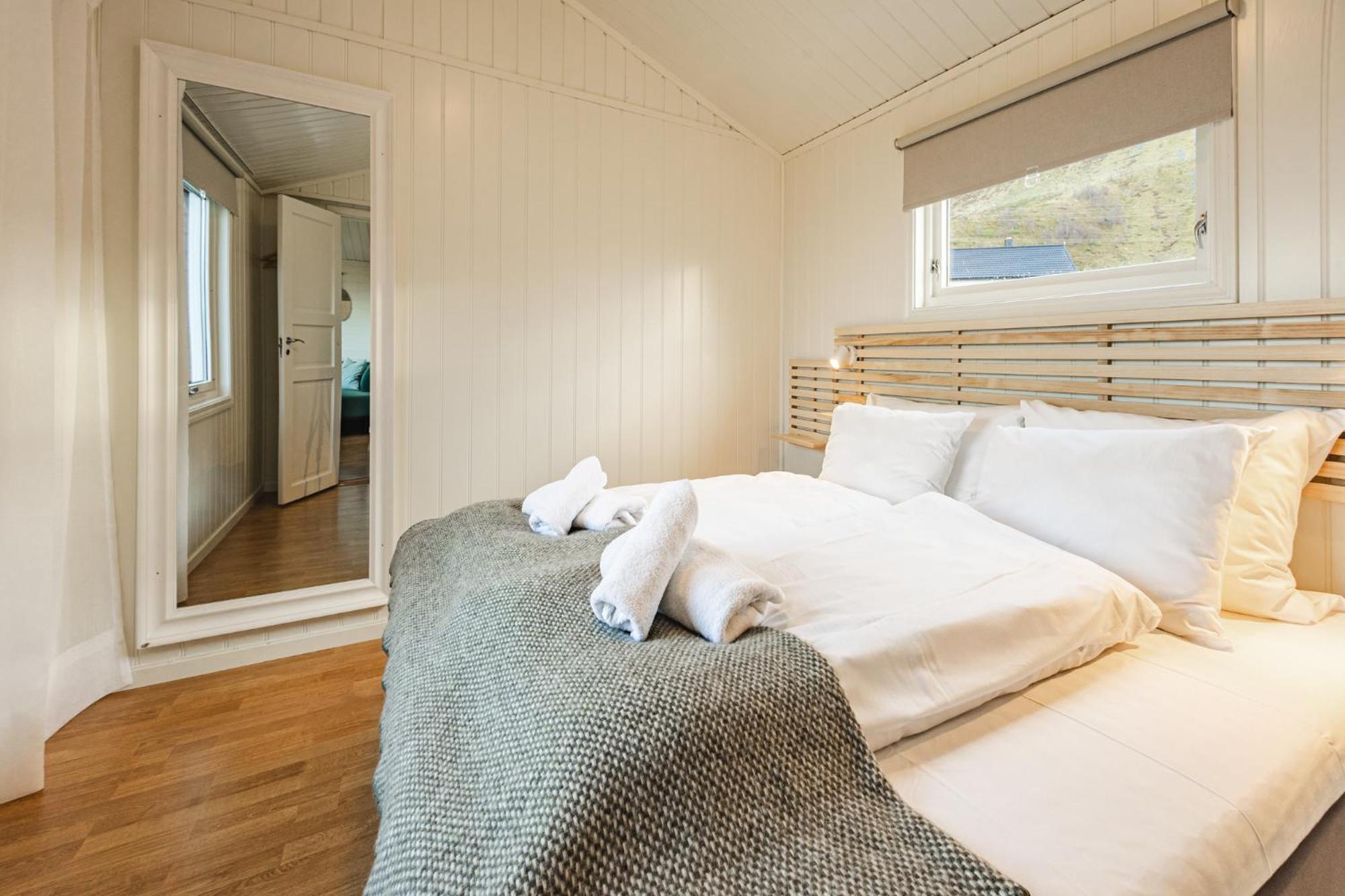 Two-Bedroom Cabin - Photo 2