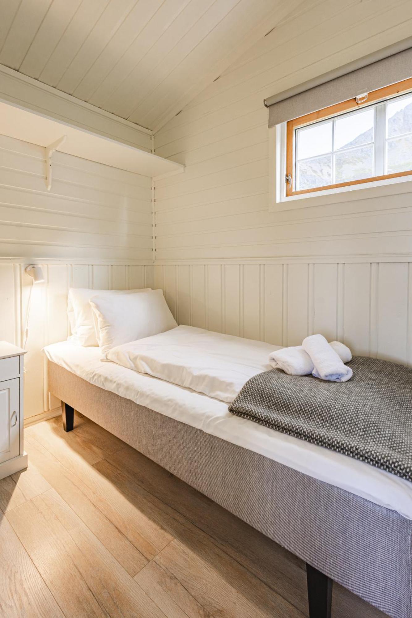 Two-Bedroom House - Photo 13