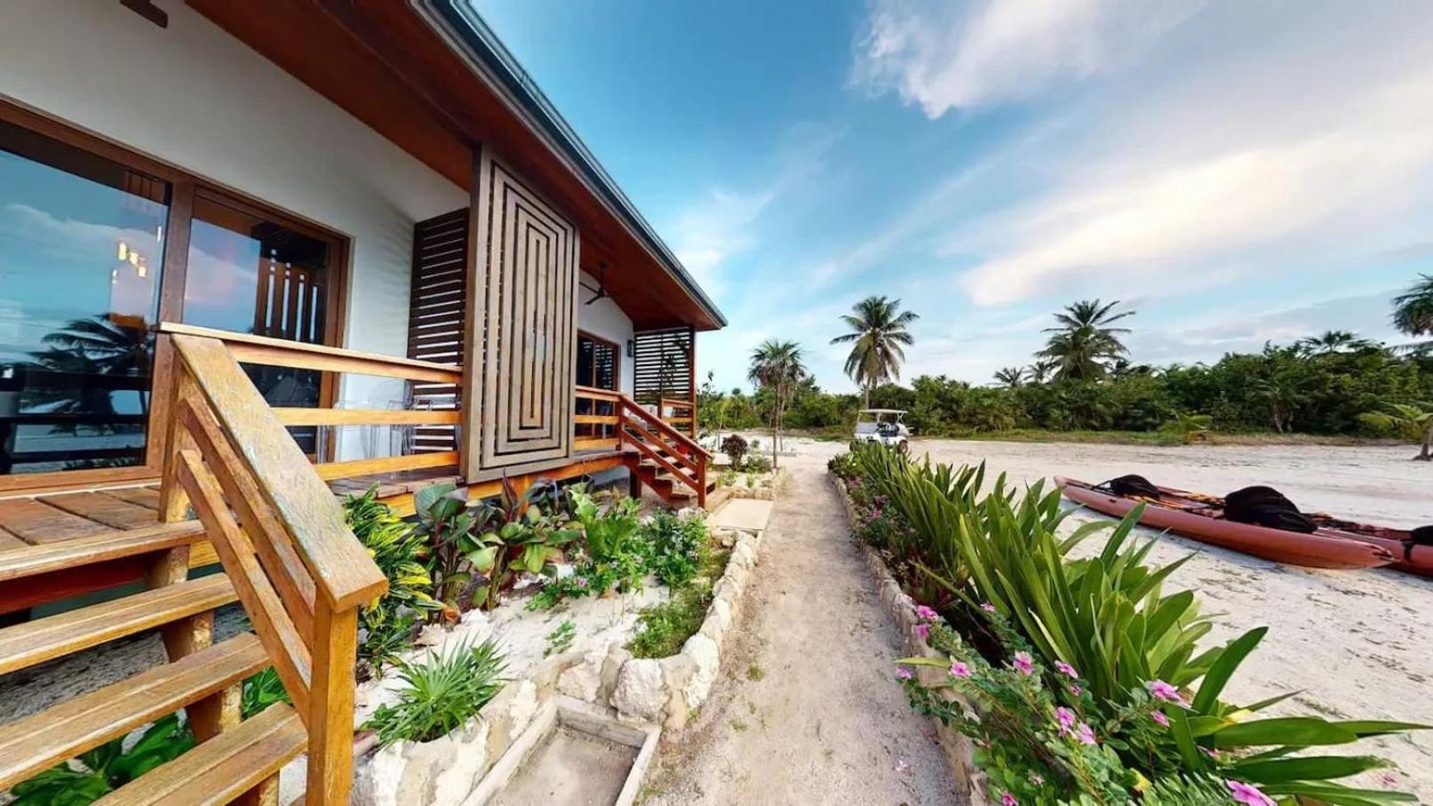 Villa - Beach Front photo 3
