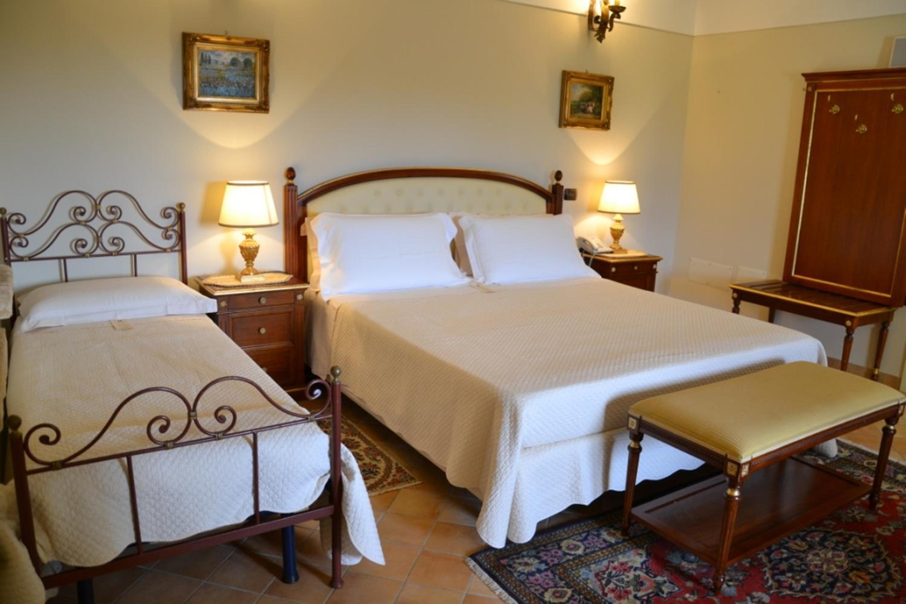 Classic Double Room - Photo 6