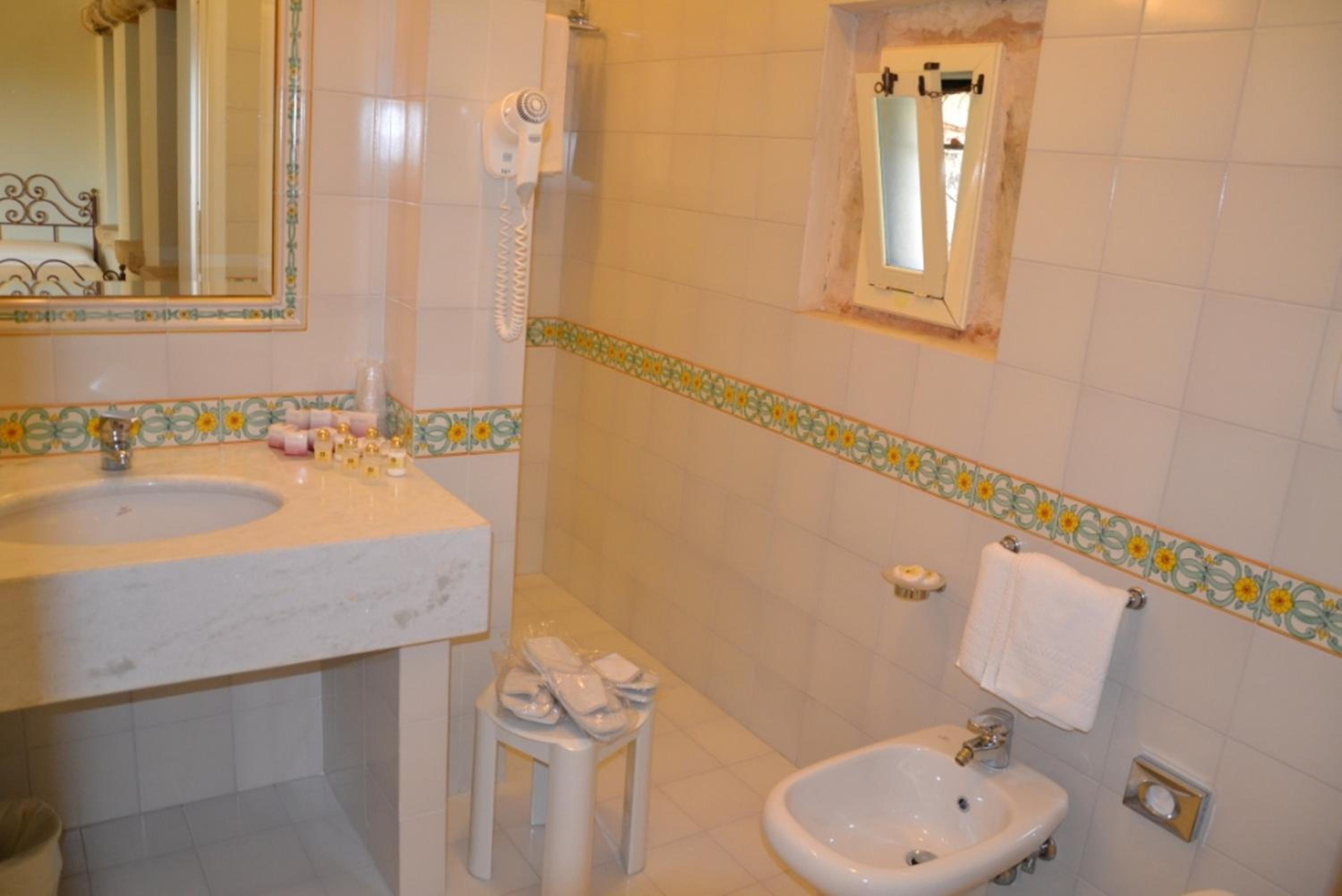 Classic Double Room - Photo 2