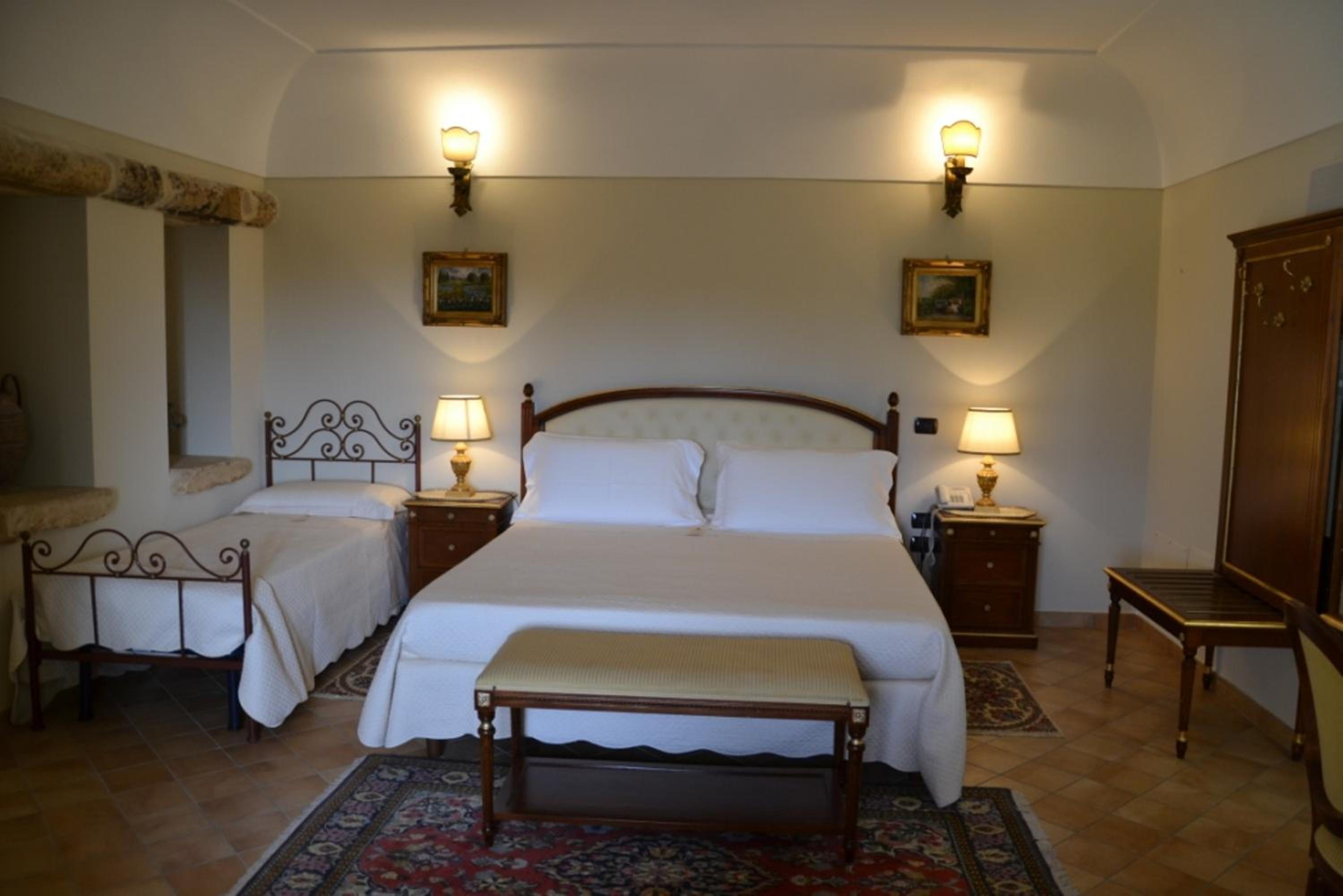 Classic Double Room - Photo 1