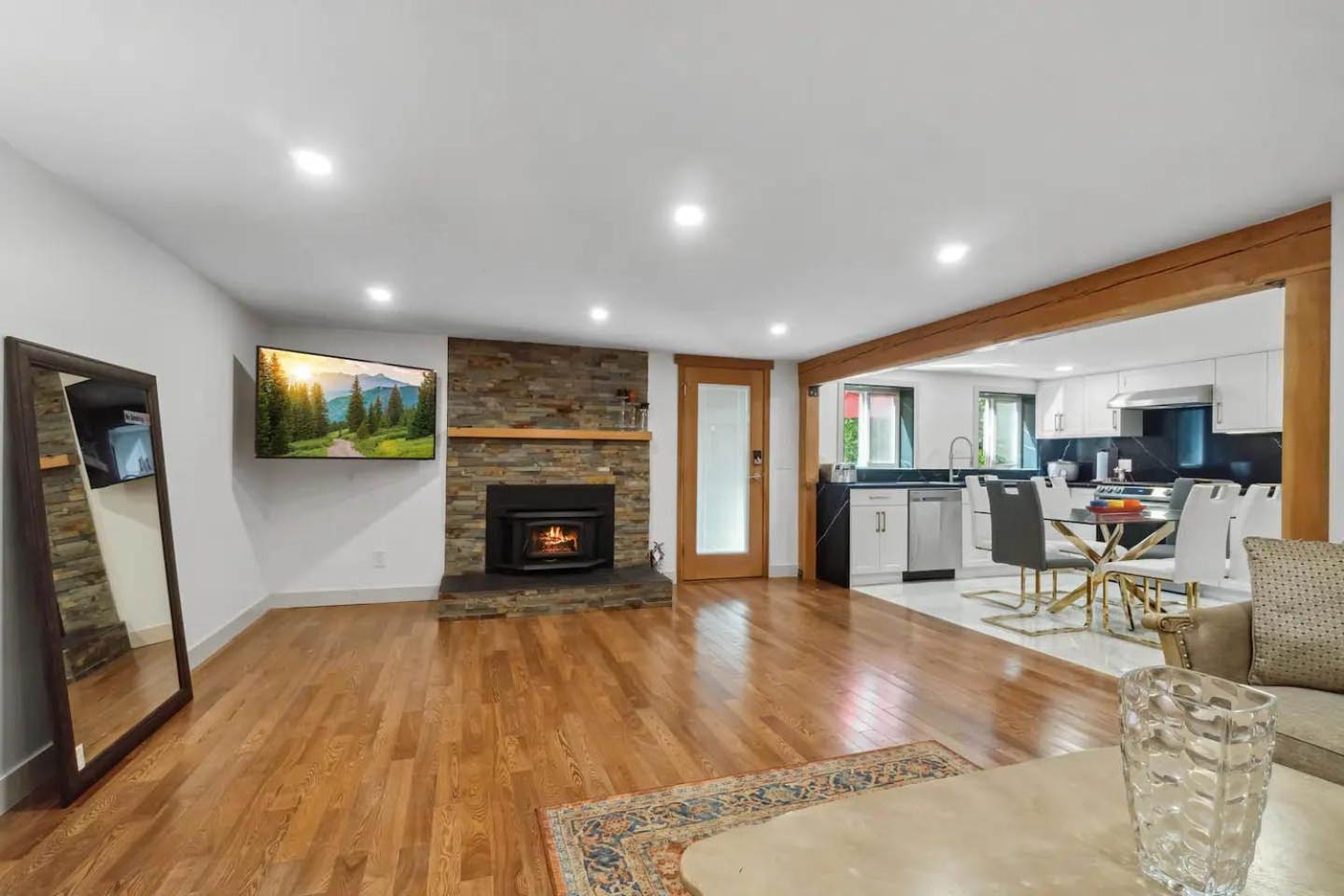 Two-Bedroom House photo 2
