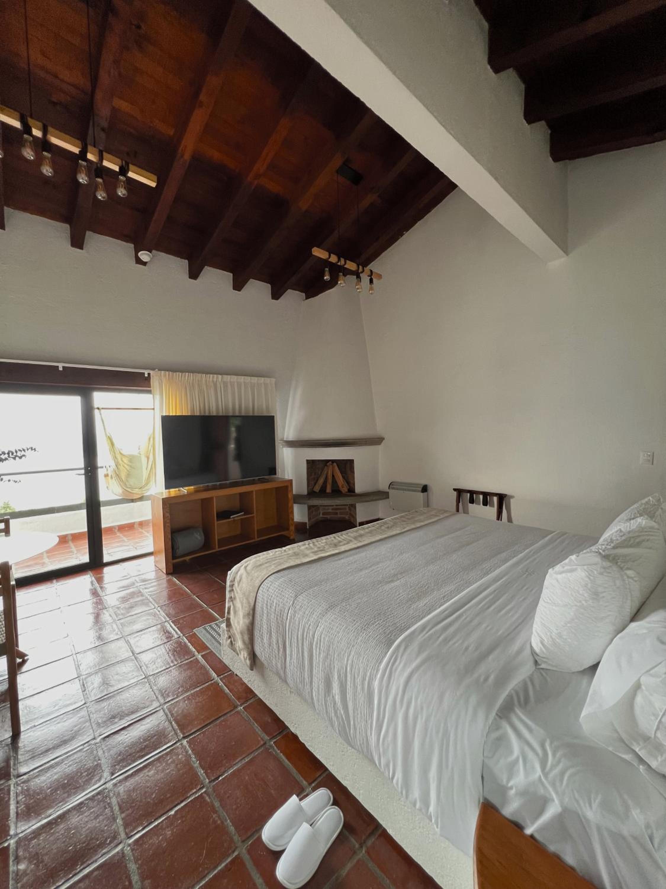 Suite with Lake View photo 3