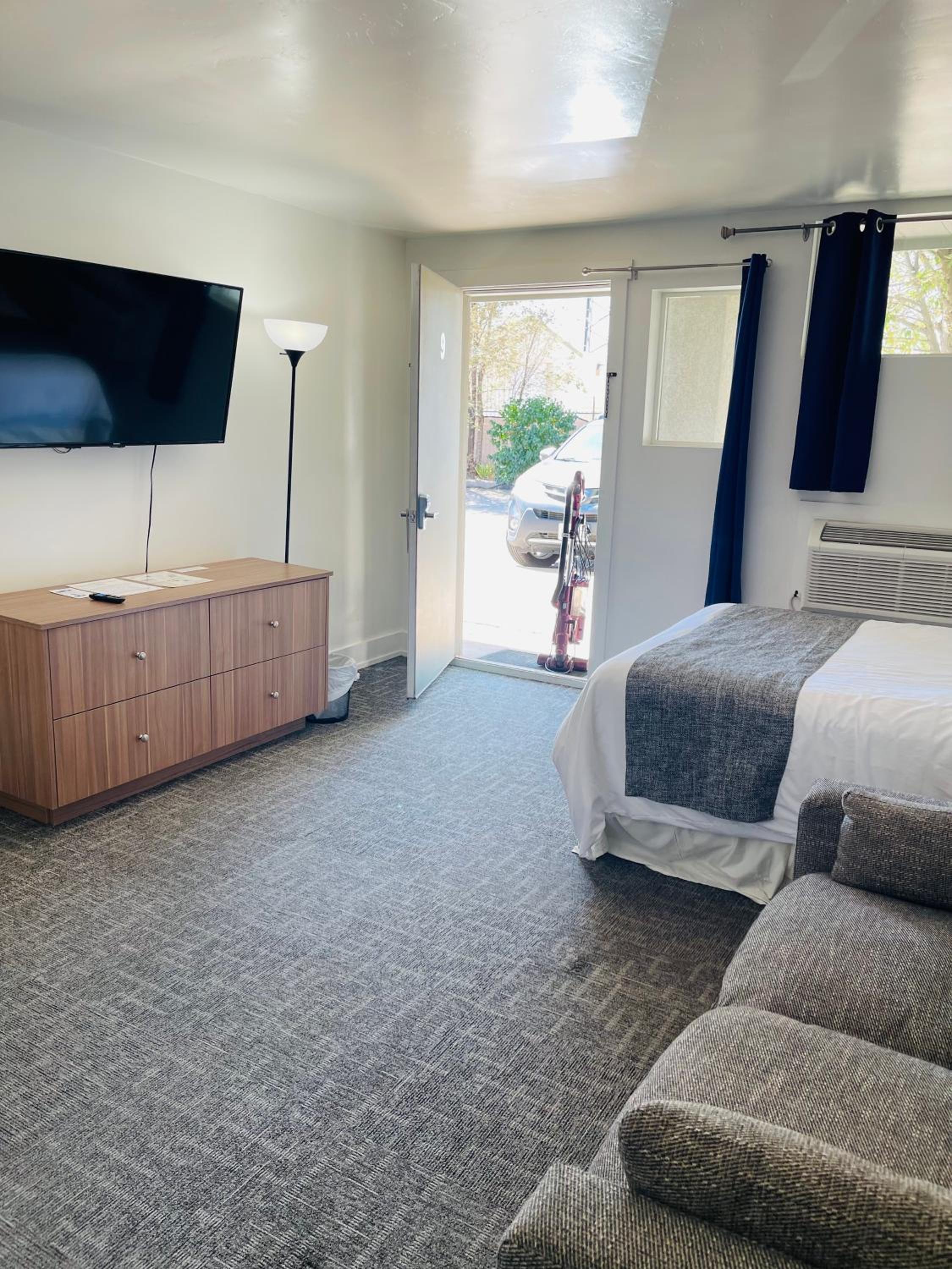 Deluxe Double or Twin Room photo 3
