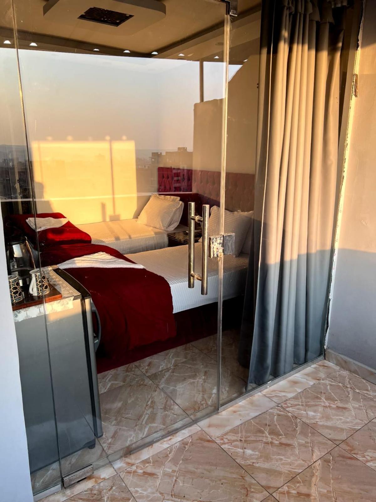 Deluxe Single Room
